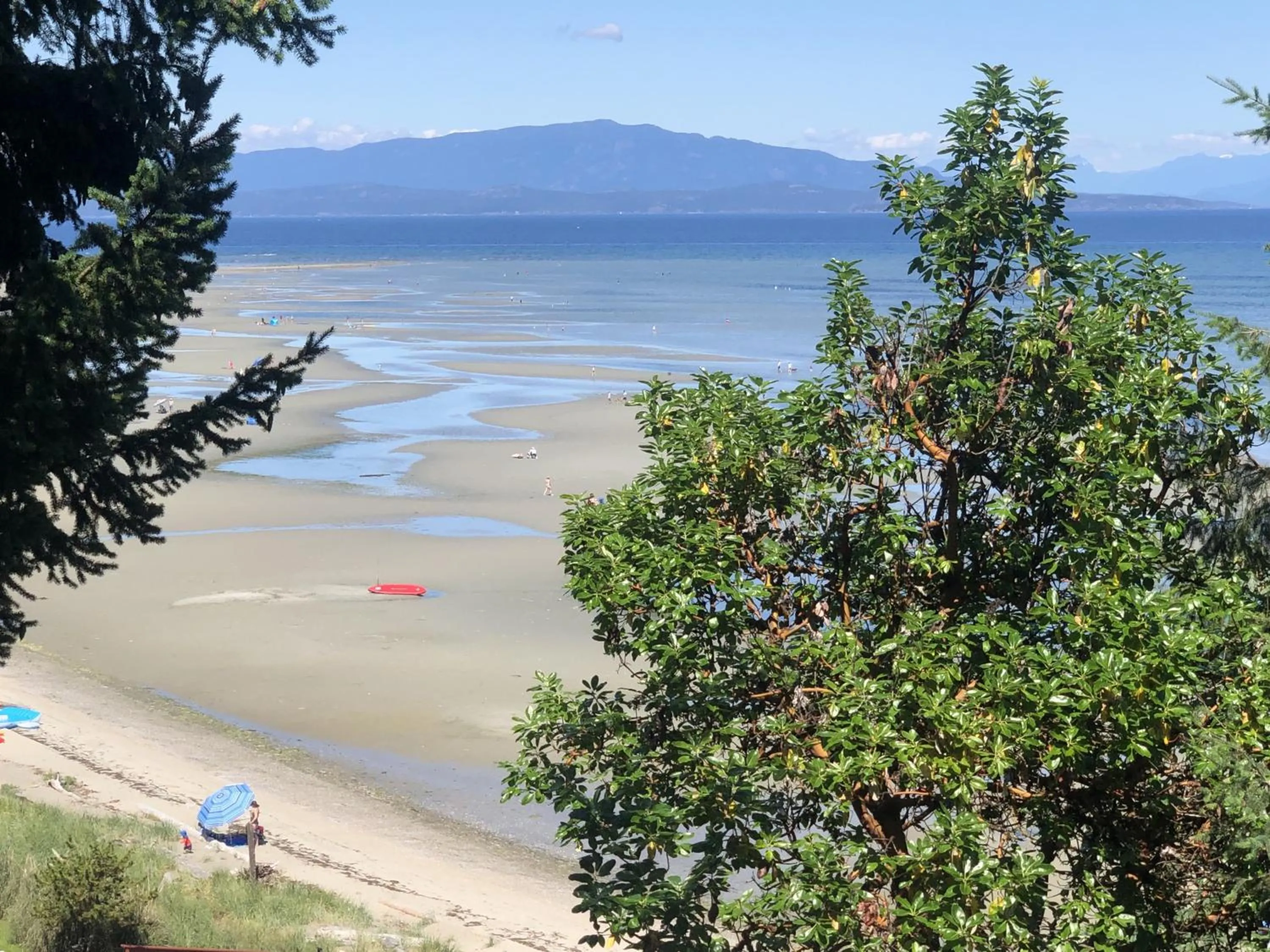 Beach in Tigh-Na-Mara Seaside Spa Resort