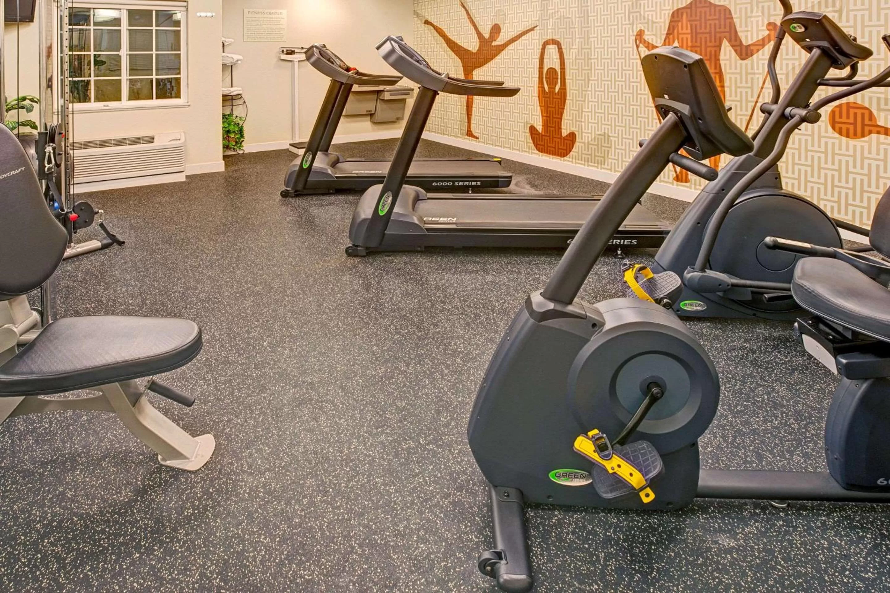 Fitness centre/facilities in MainStay Suites Northbrook Wheeling