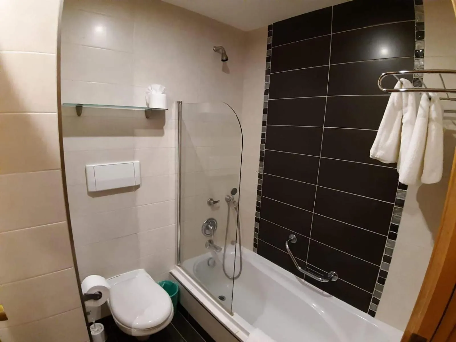 Bathroom in Porto Azzurro Aparthotel