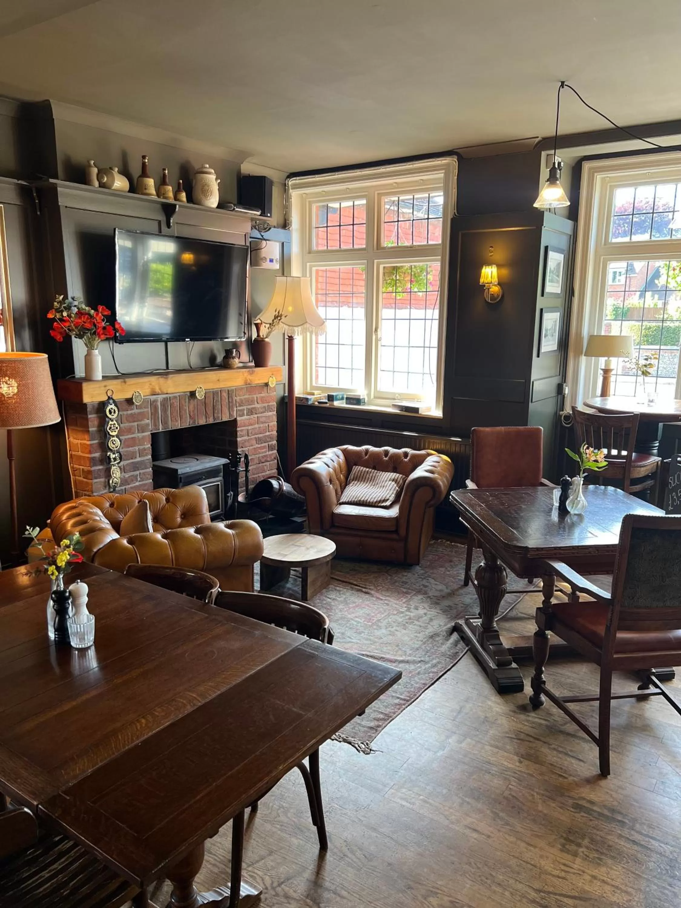 Lounge or bar in White Hart