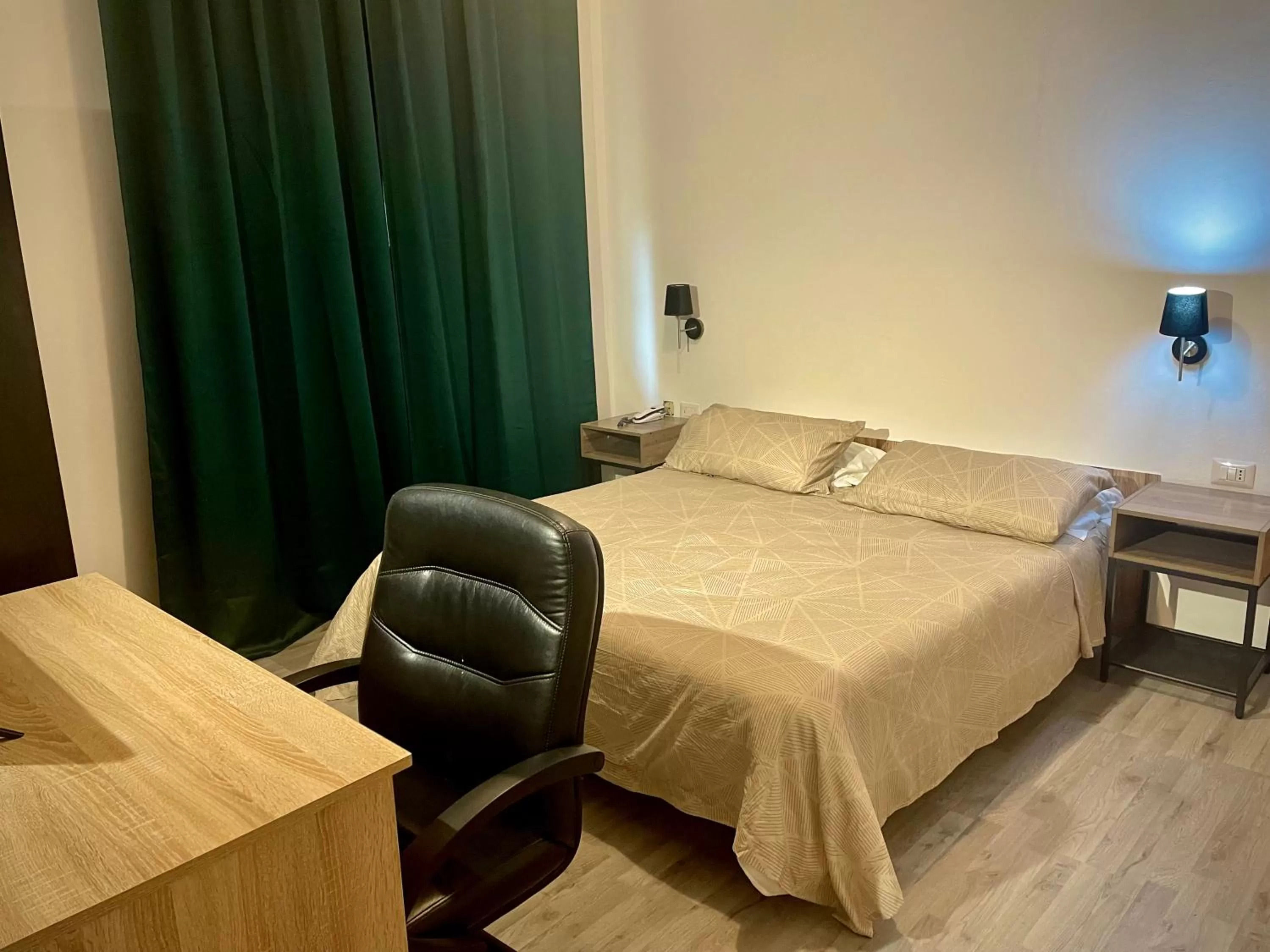 Bedroom, Bed in Hotel Ai Tufi