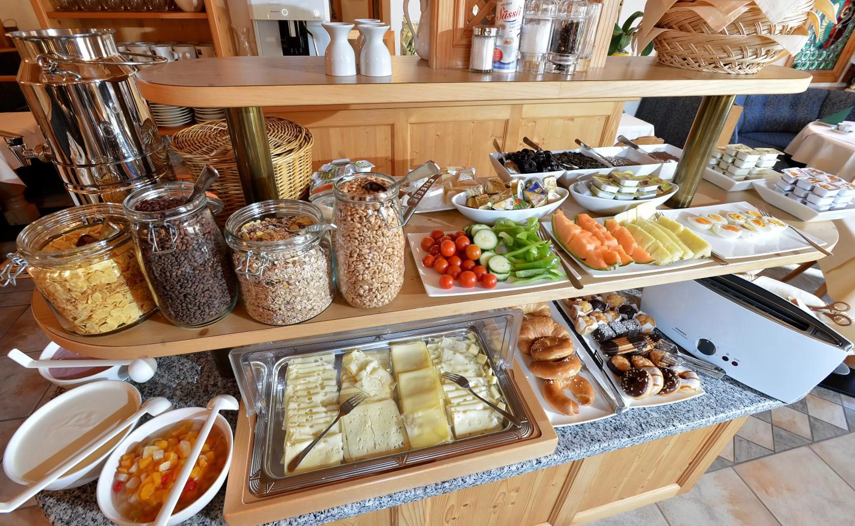 Breakfast in Hotel Theresia Garni