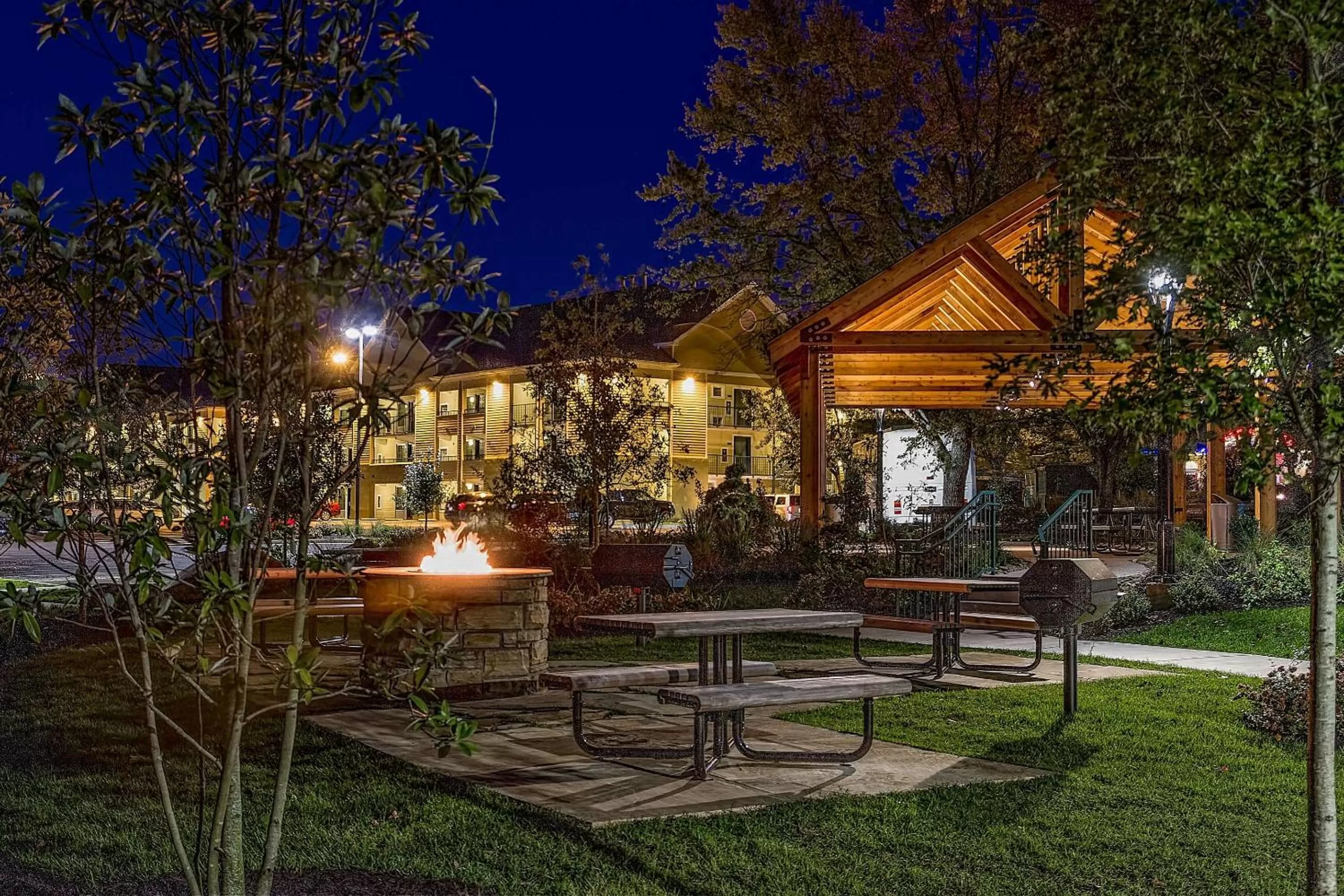 Balcony/Terrace in Econo Lodge Pigeon Forge Riverside