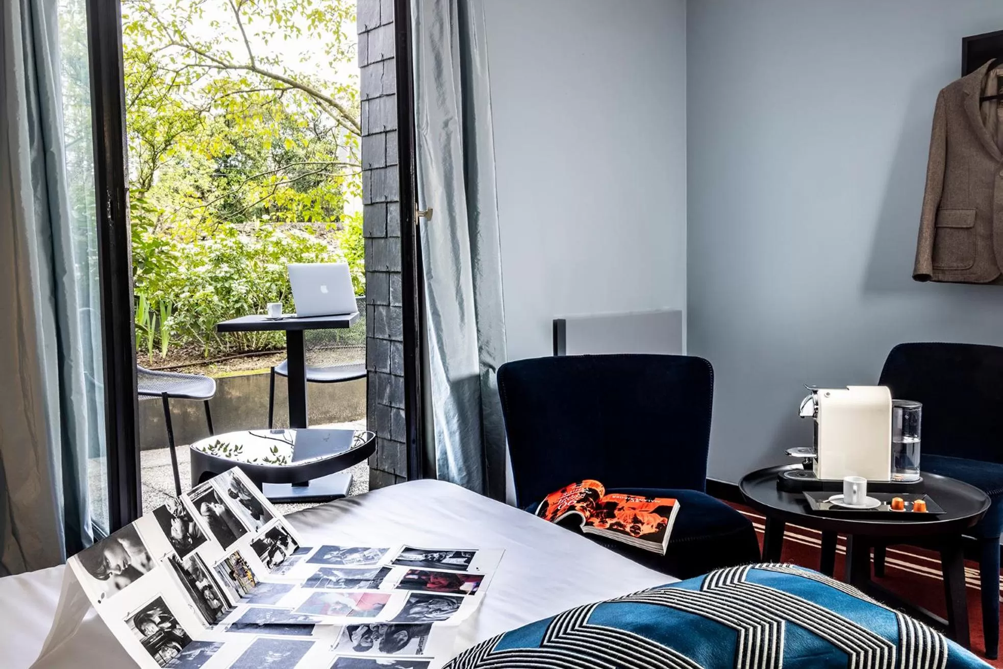 Coffee/tea facilities in LHotel - face au château - boutique hôtel et séminaires