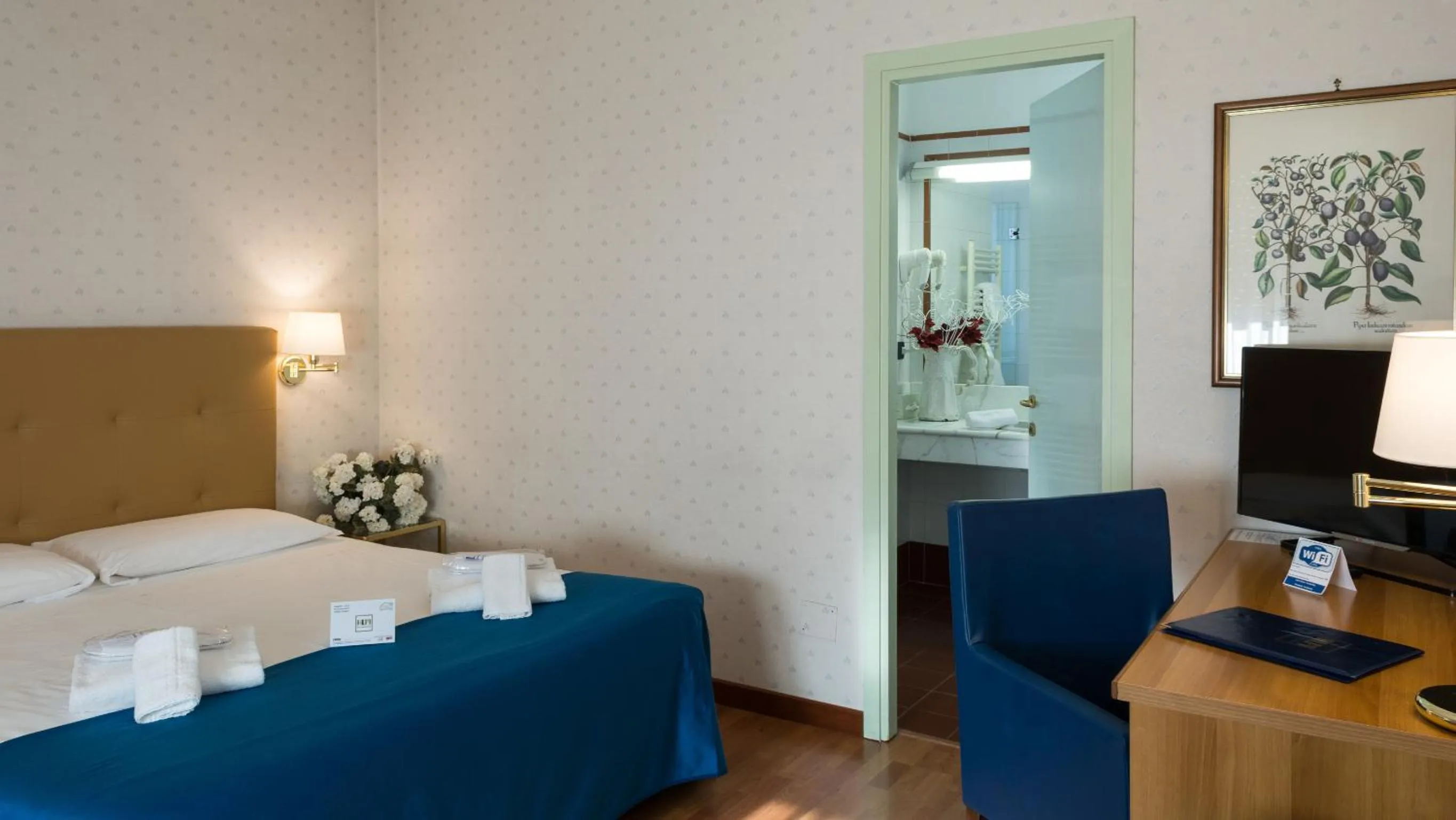 Other, Bed in Hotel Lombardia