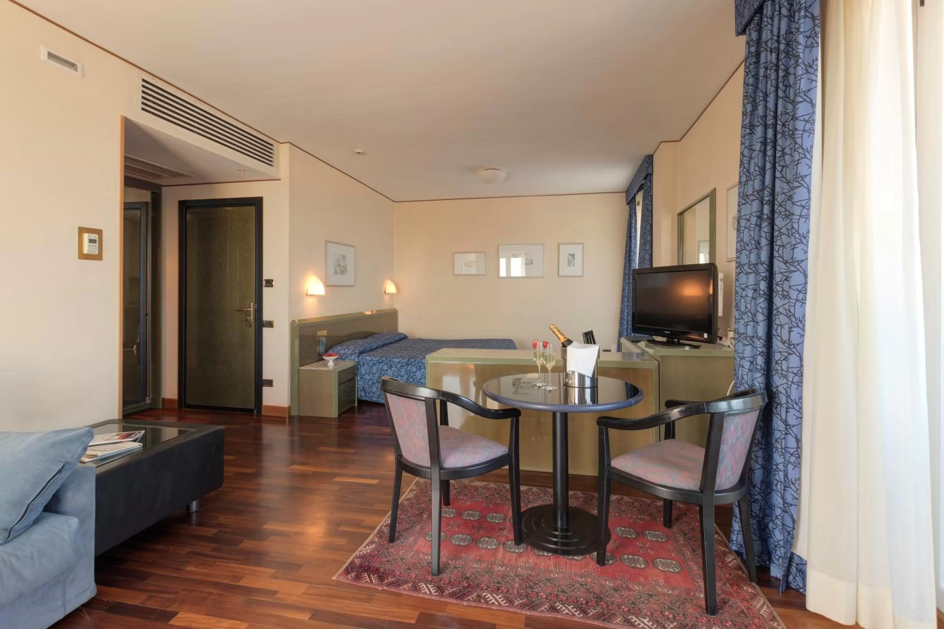 Living room in Hotel Royal