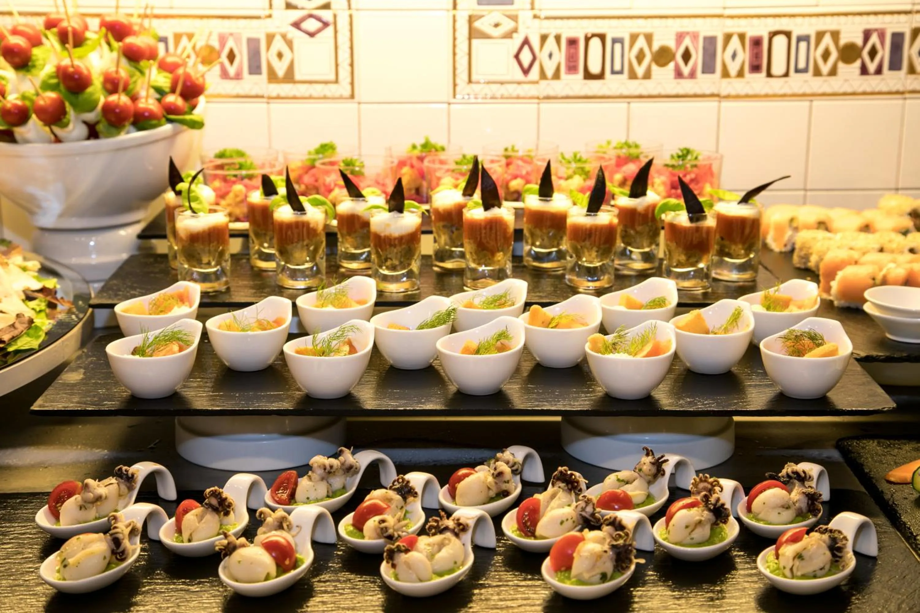 Restaurant/places to eat in Hotel Excelsior