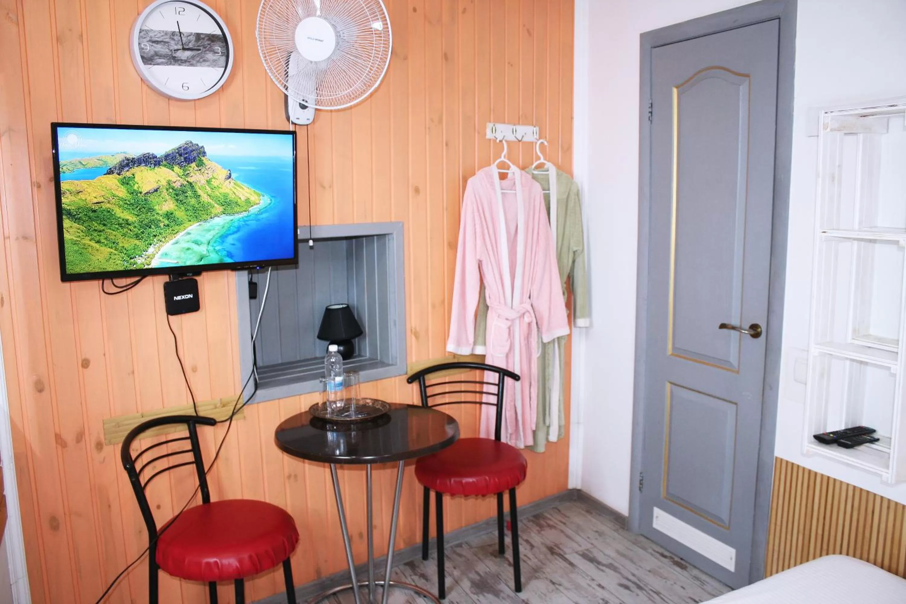 TV and multimedia in MAMBA HOTEL - готель в укритті