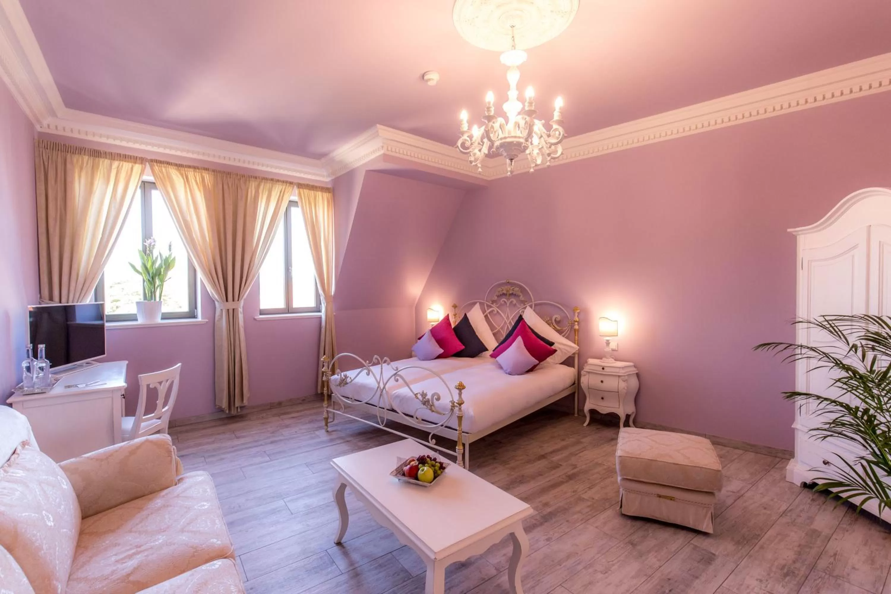 Photo of the whole room, Bed in Grande Albergo Giancarlo