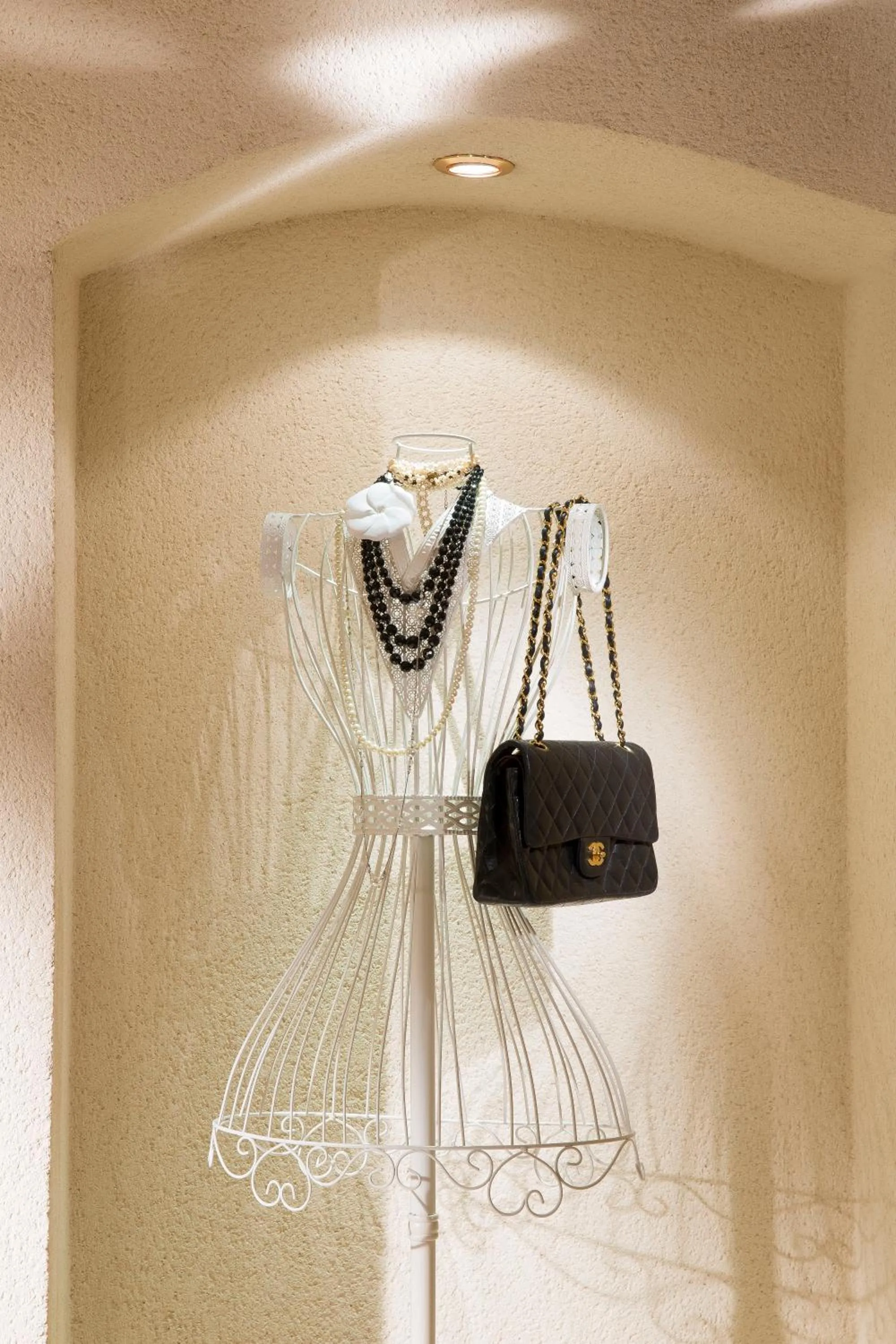 wardrobe in Hotel Best Western Anjou Lafayette