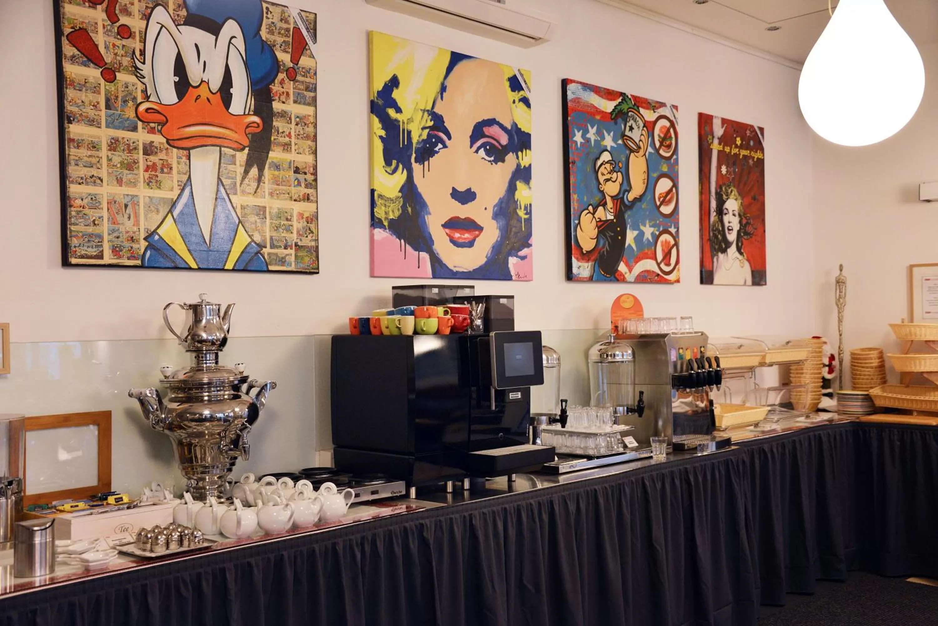 Restaurant/places to eat in Arthotel Munich