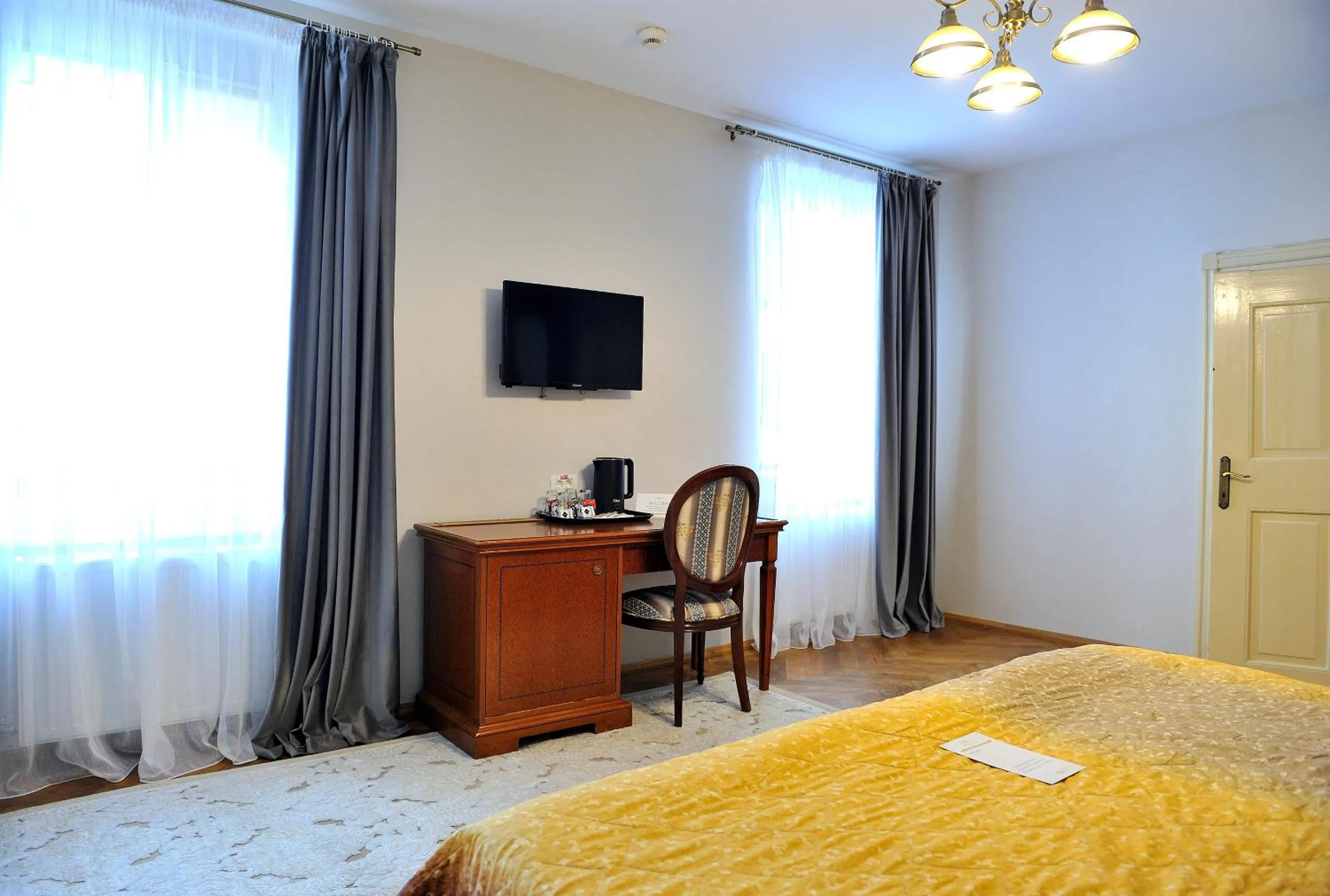 TV and multimedia, Bed in Safrano Palace