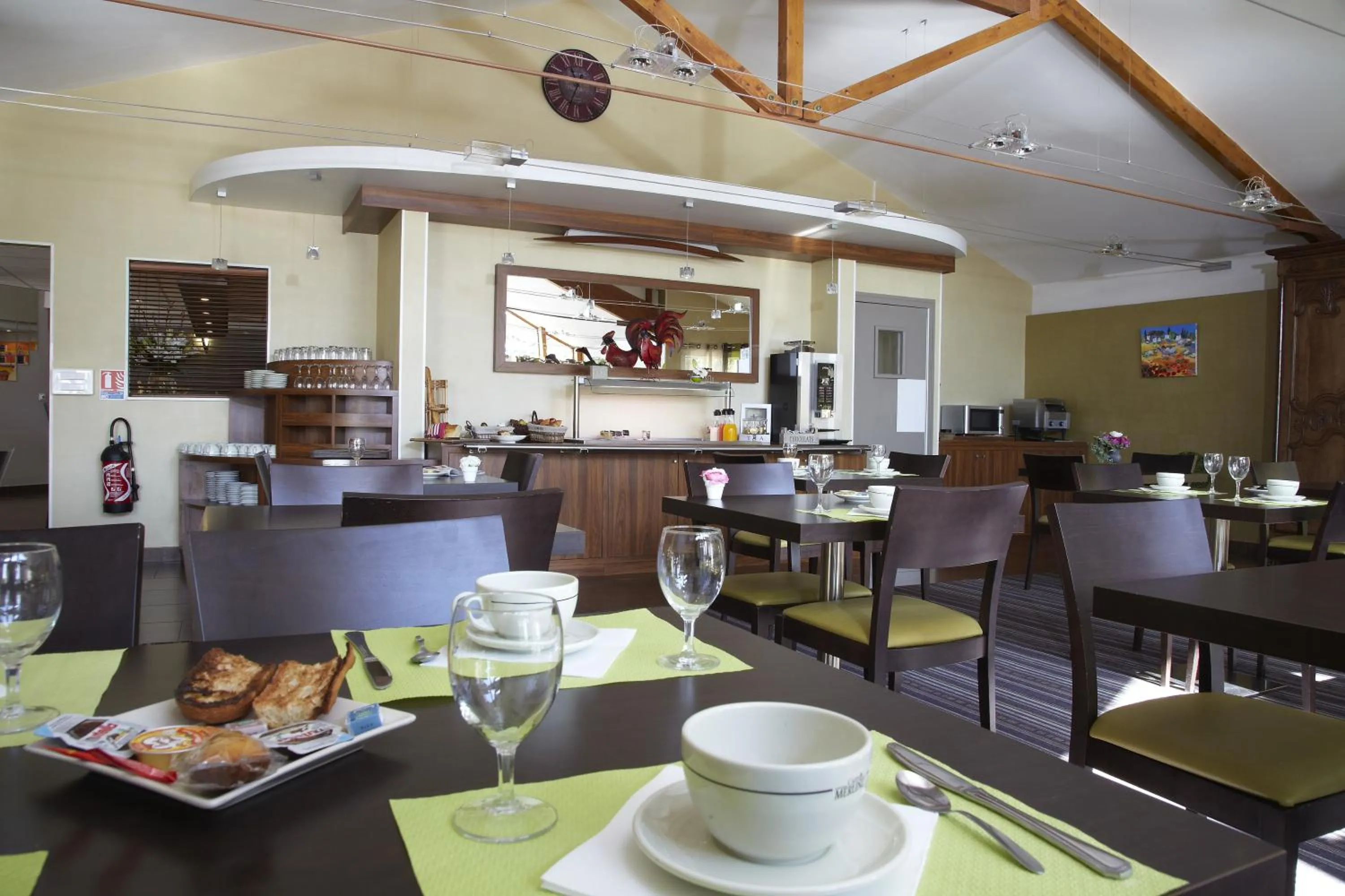 Other in Contact Hotel Atoll