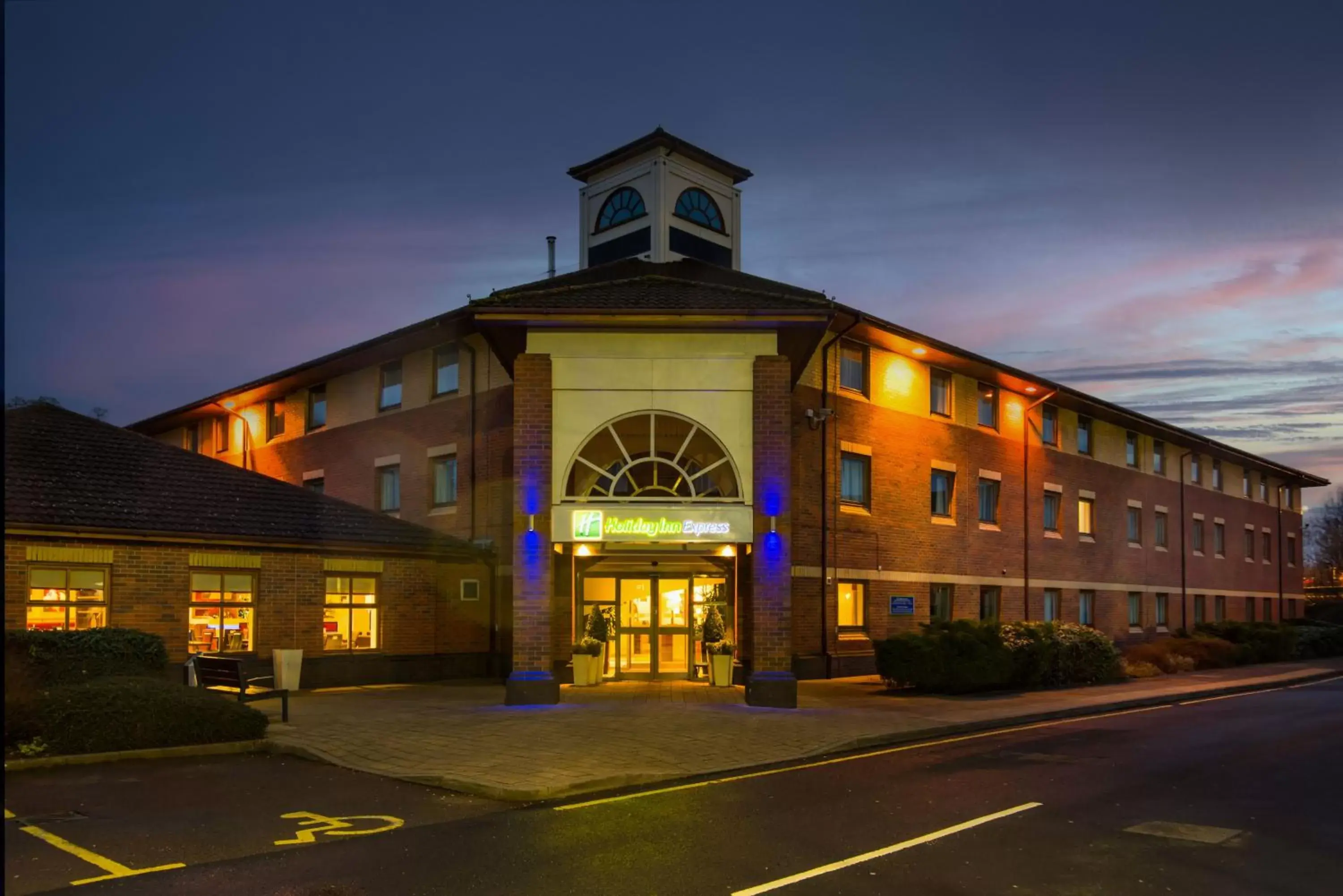 Holiday Inn Express Warwick - Stratford-upon-Avon by IHG Holiday Inn Express Warwick - Stratford-upon-Avon by IHG