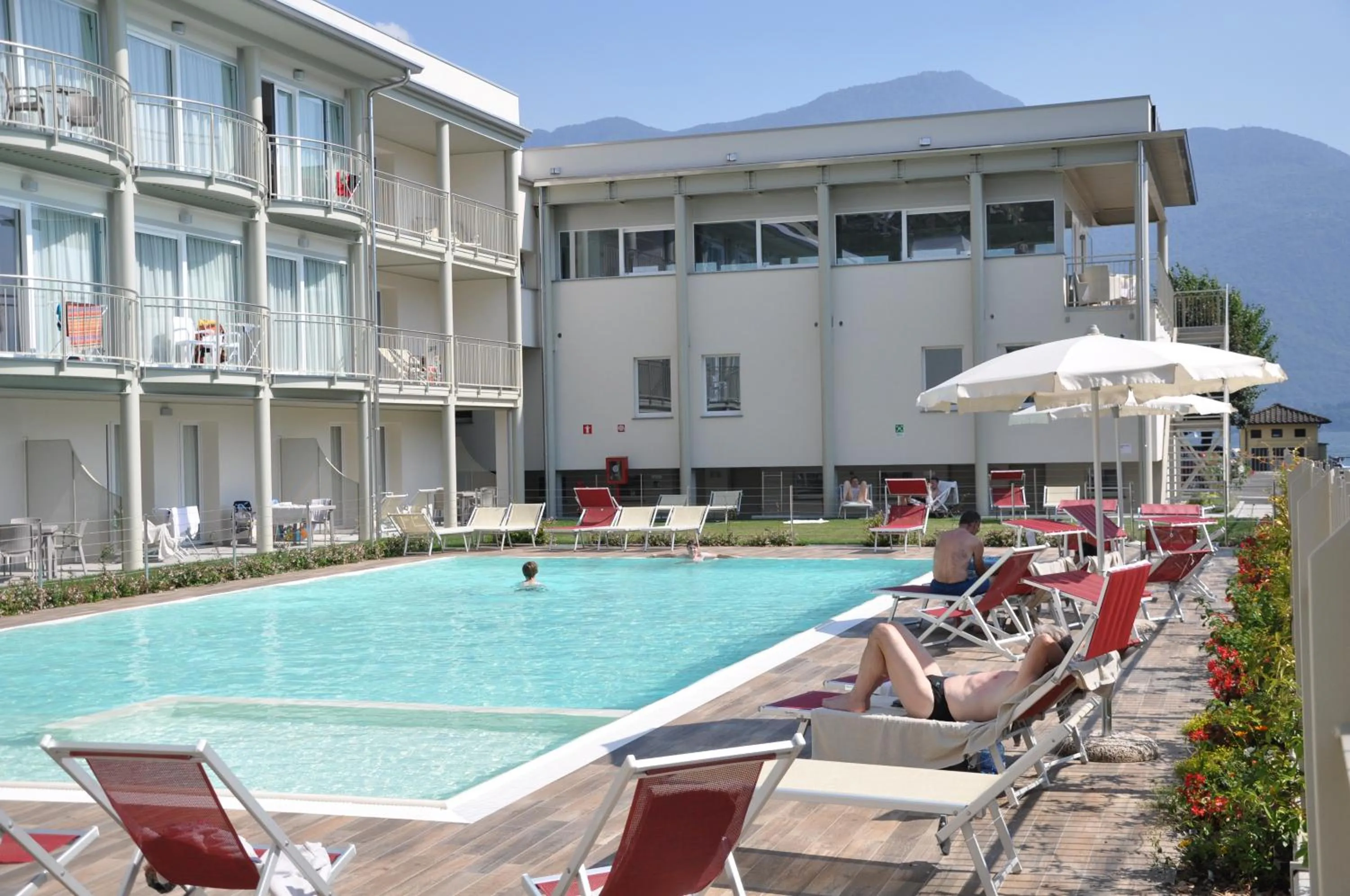 Pool view in Hotel Vischi