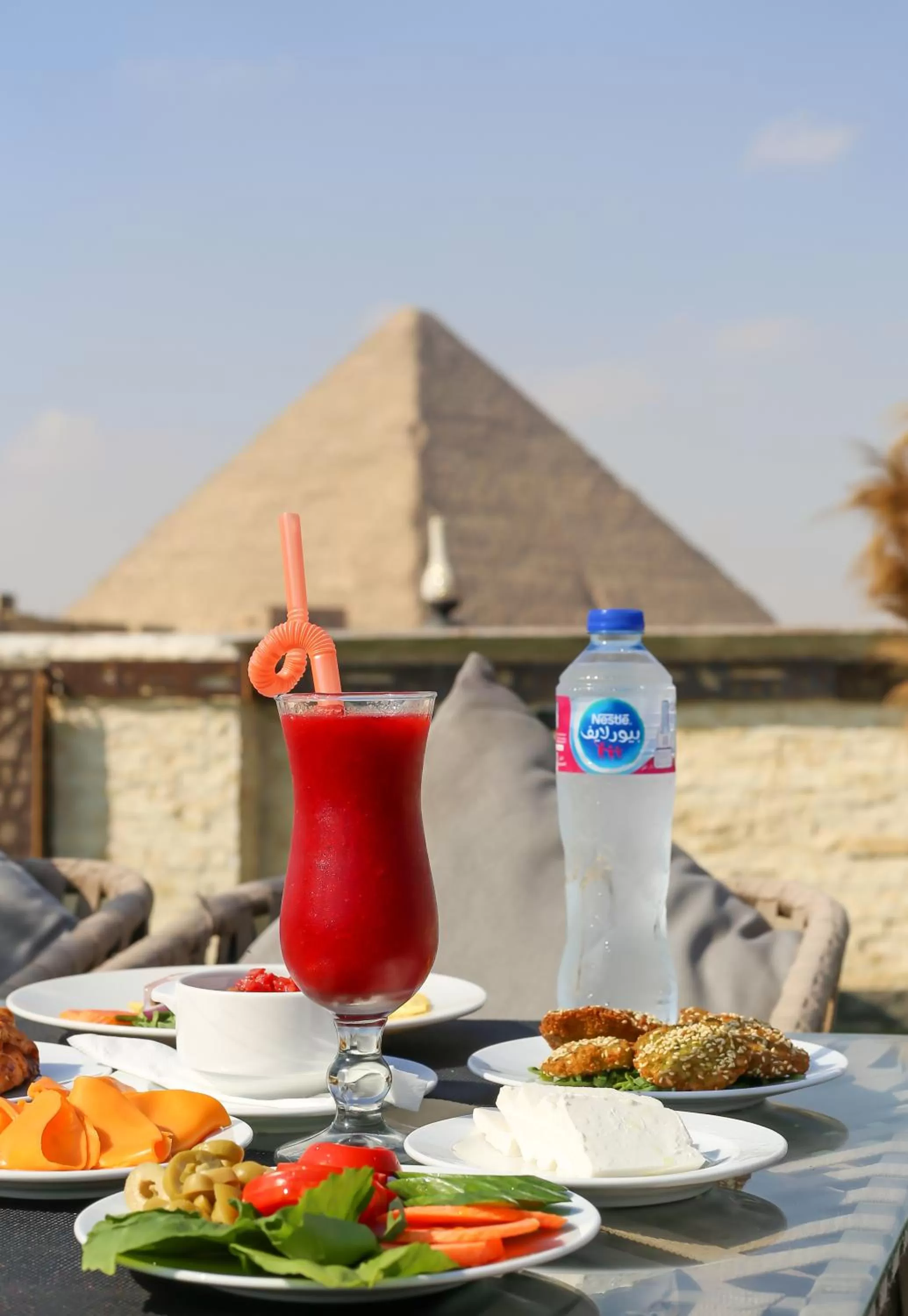 Day in King Cheops Inn - Pyramid View