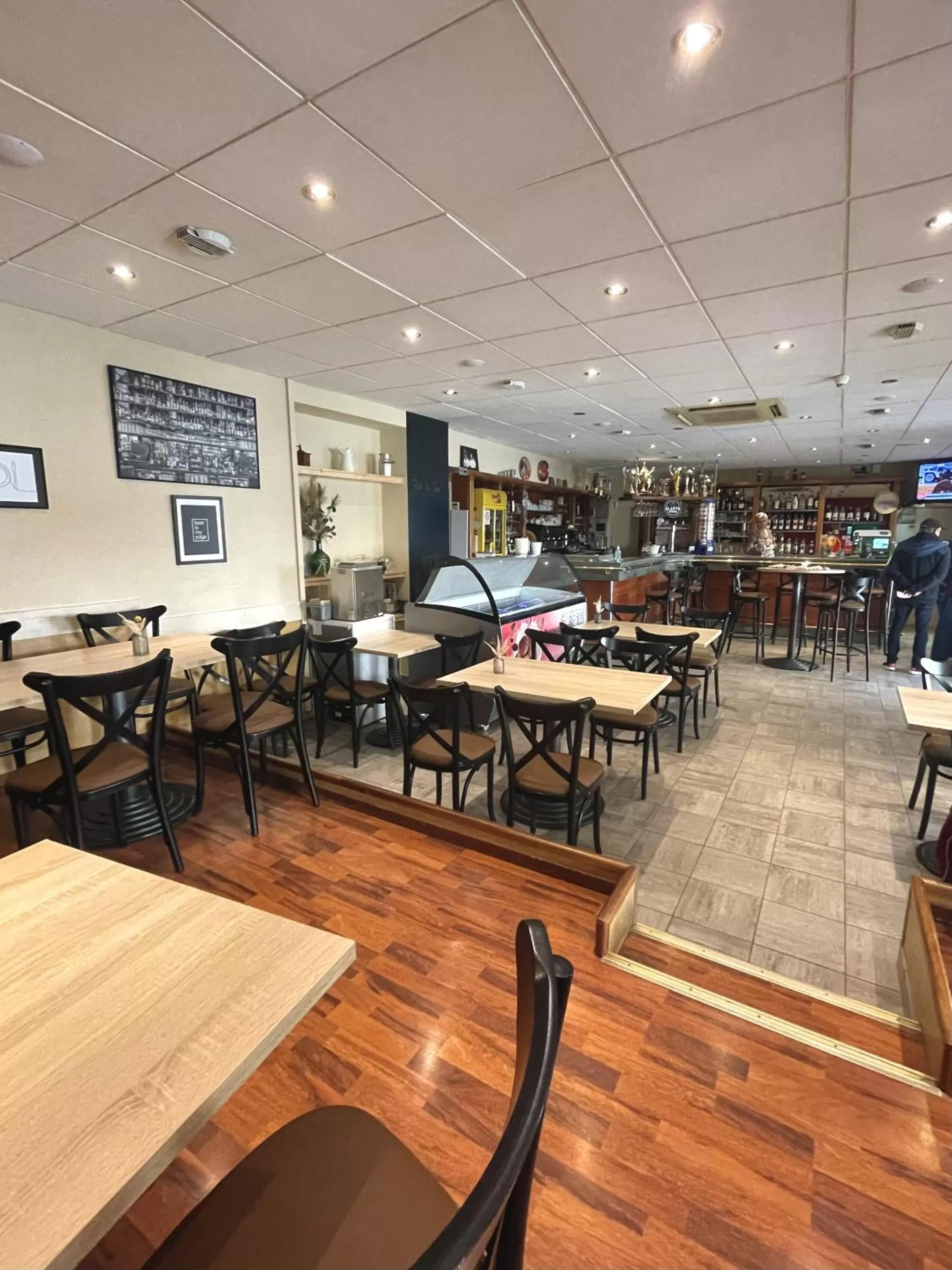 Other, Restaurant/Places to Eat in La Citadelle