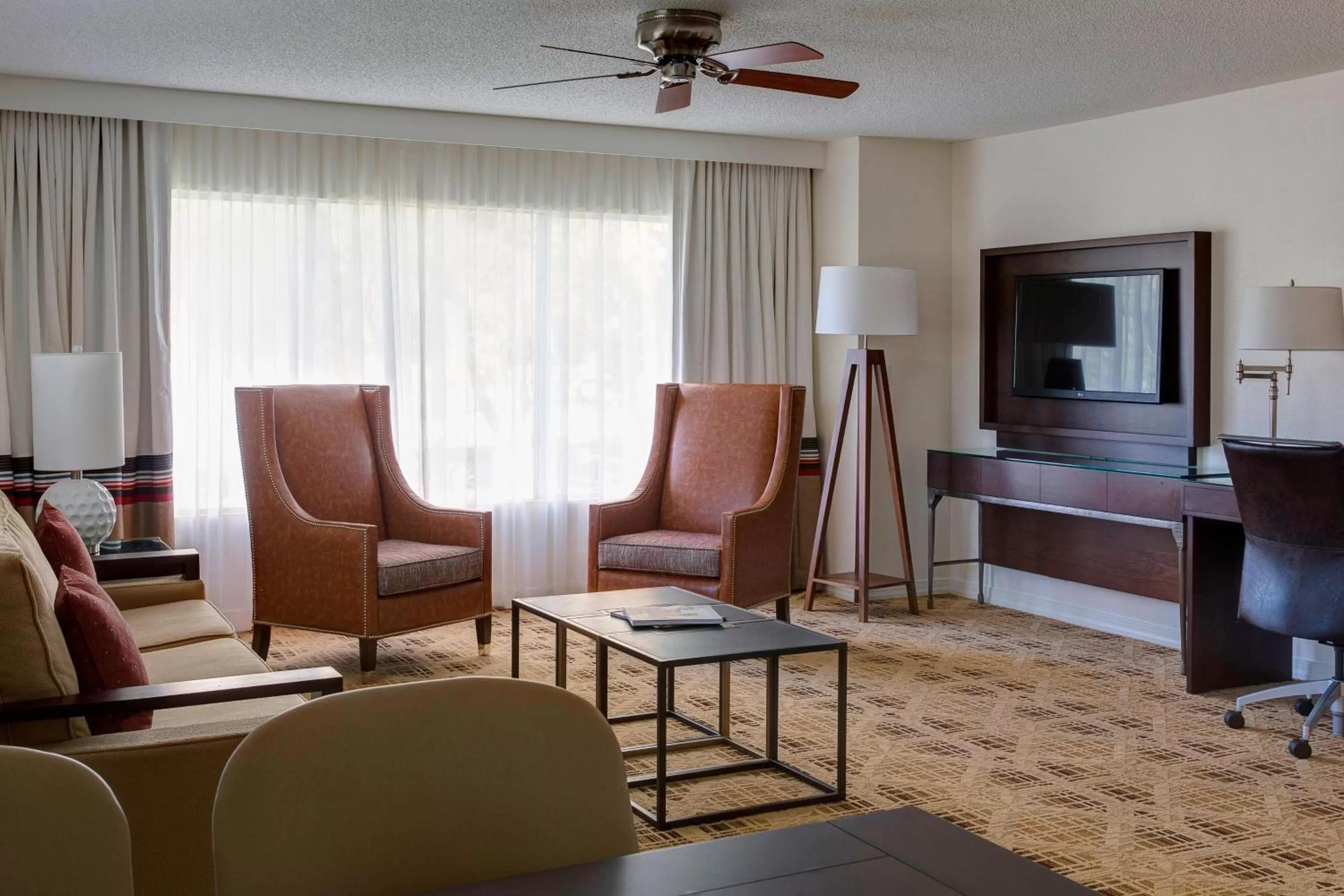 Living room in Sawgrass Marriott Golf Resort & Spa