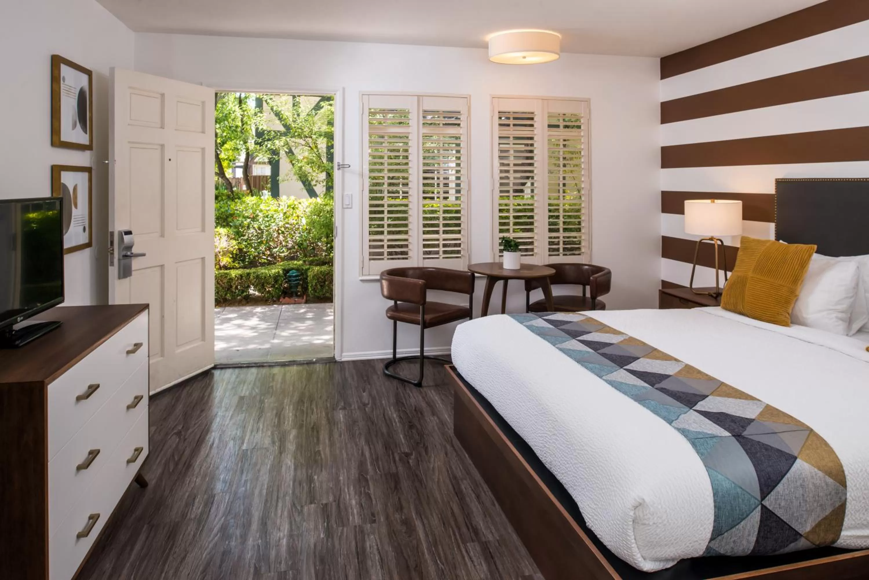 Photo of the whole room, Bed in Wine Valley Inn