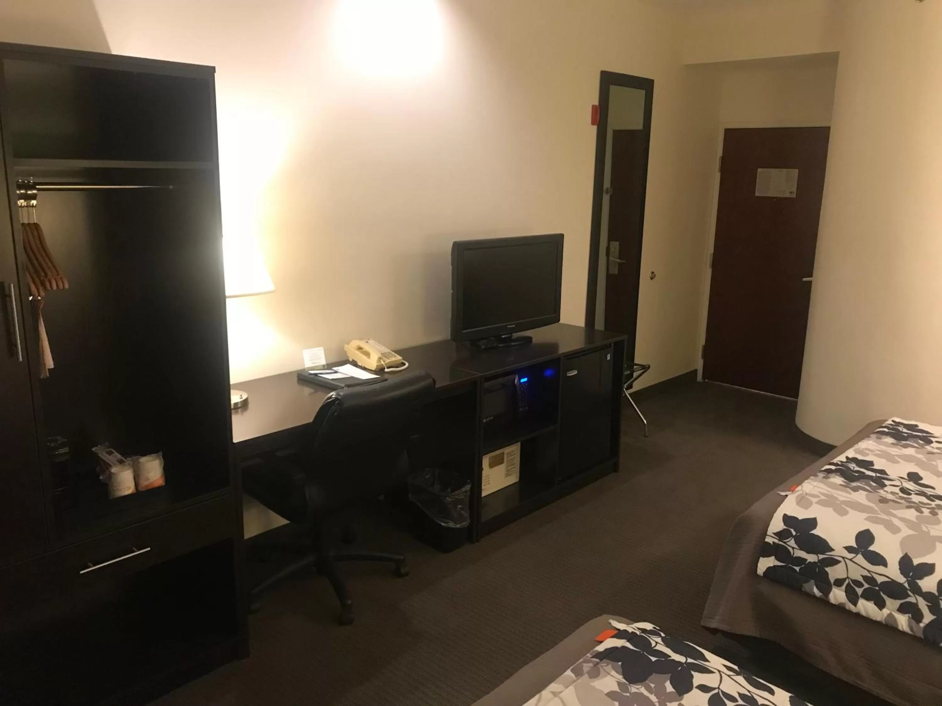 Bed in Sleep Inn Raleigh Durham Airport