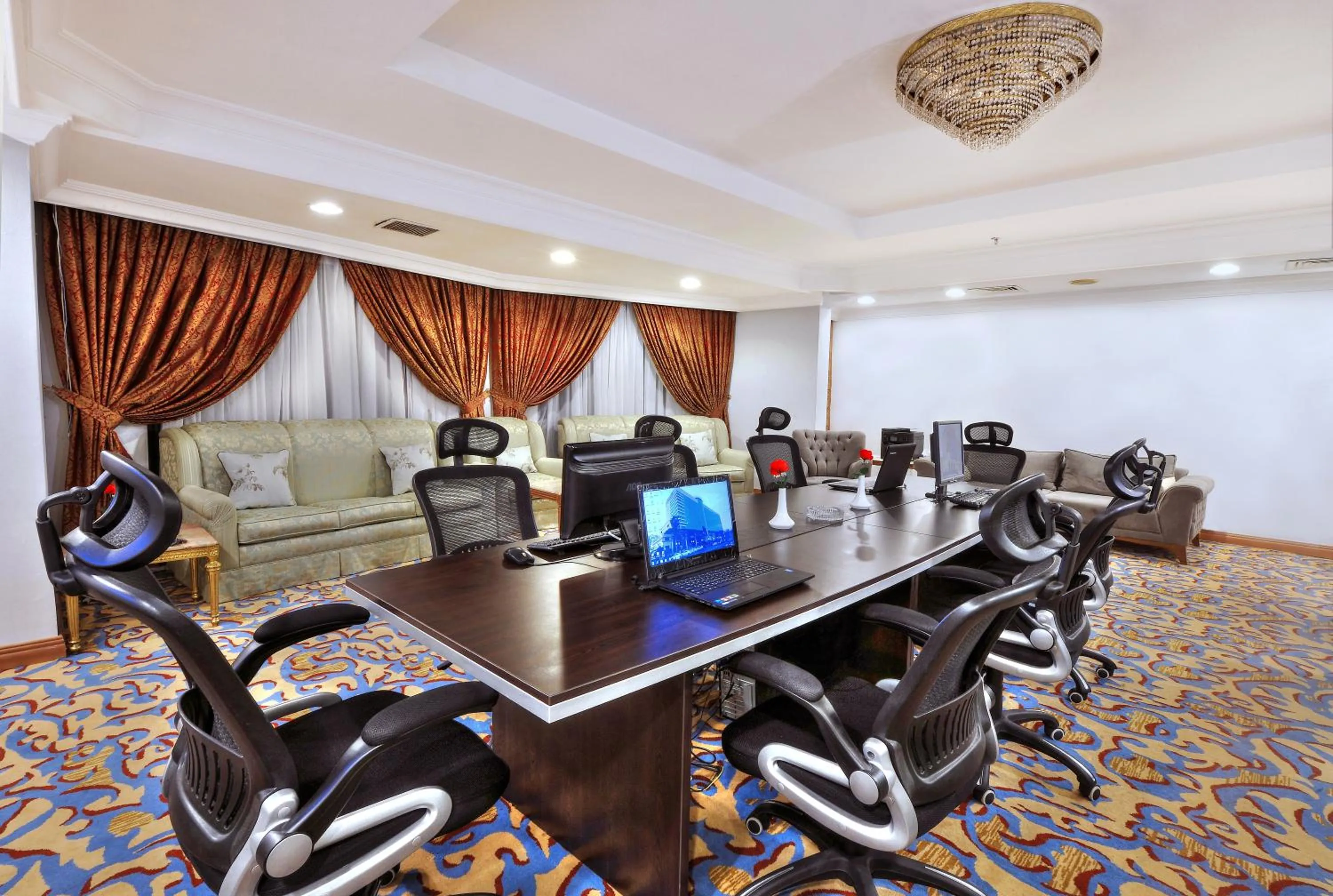 Business facilities in Casablanca Hotel Jeddah