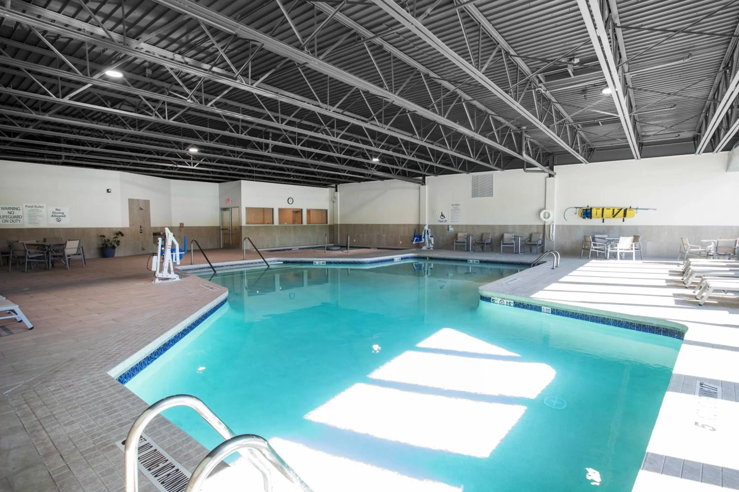 Swimming pool in Holiday Inn Express & Suites Ludington by IHG