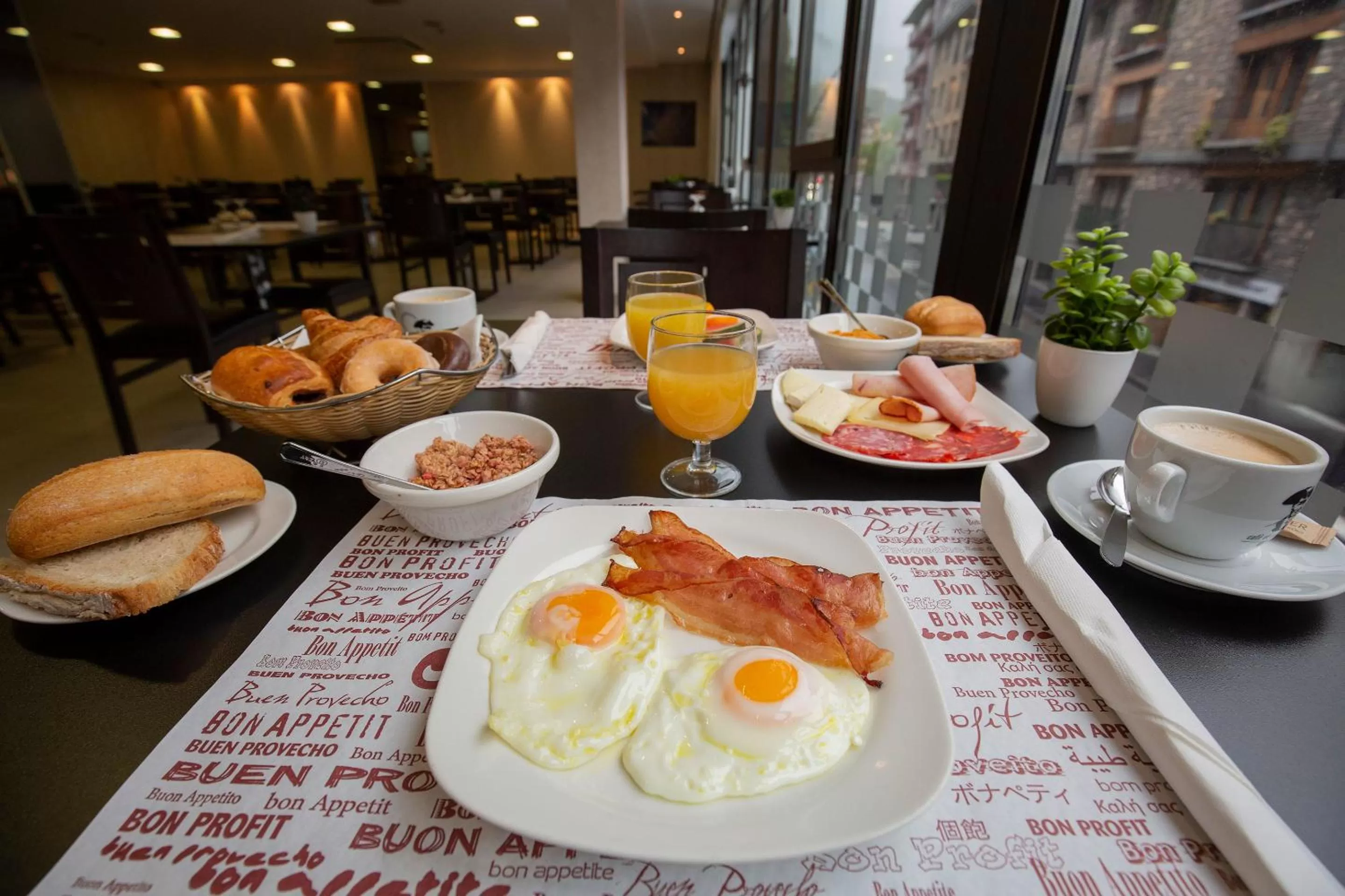 Buffet breakfast in Hotel Del Pui by Nexta