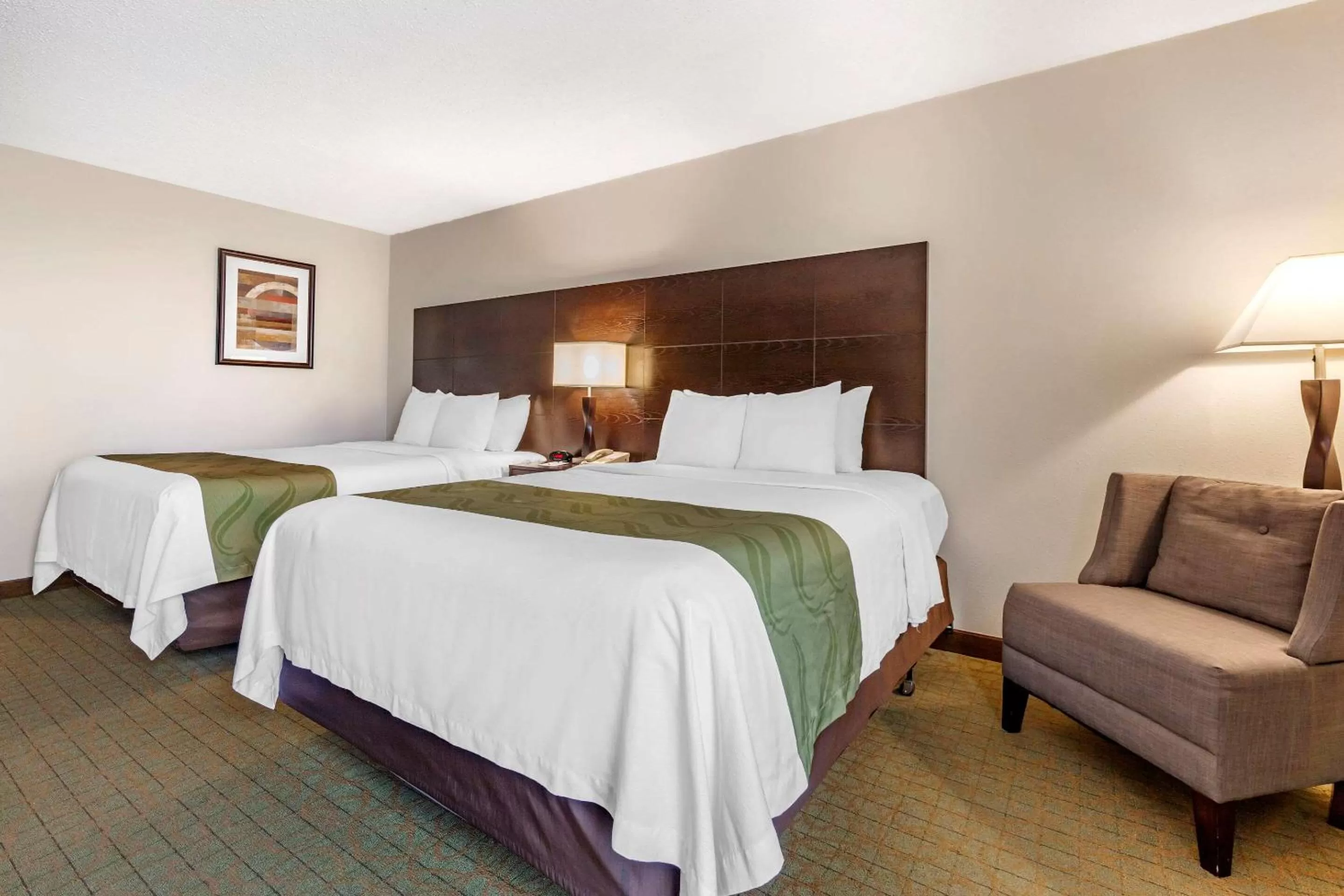 Photo of the whole room, Bed in Quality Inn & Suites Escanaba North
