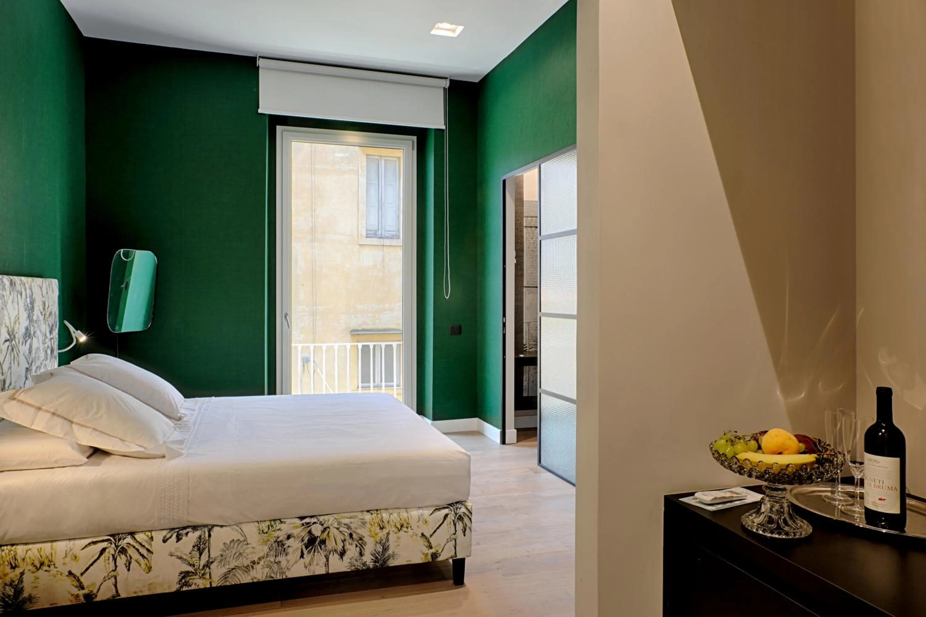 Photo of the whole room, Bed in Casa Pacifico Napoli