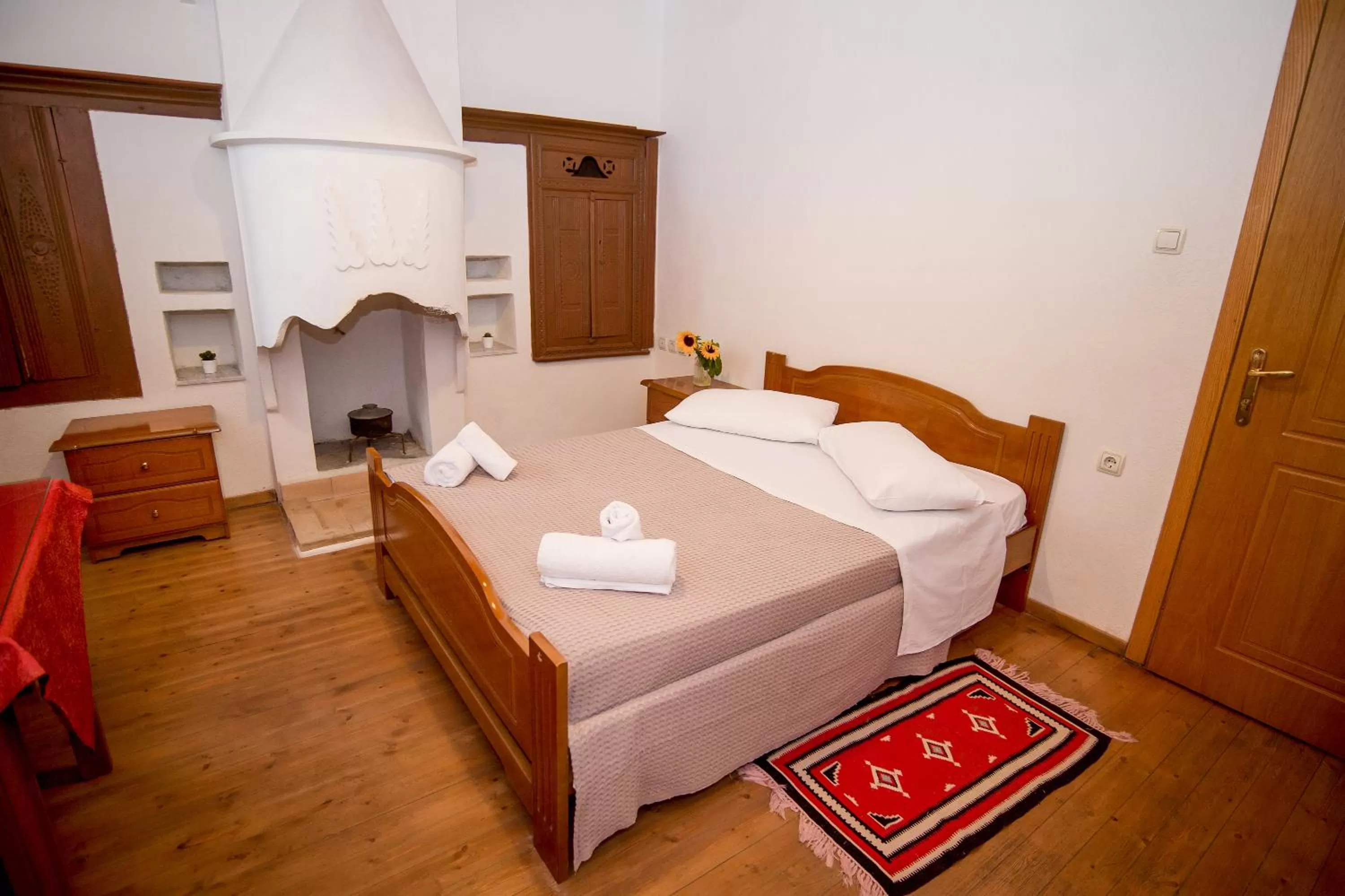 Photo of the whole room, Bed in Hotel Kalemi