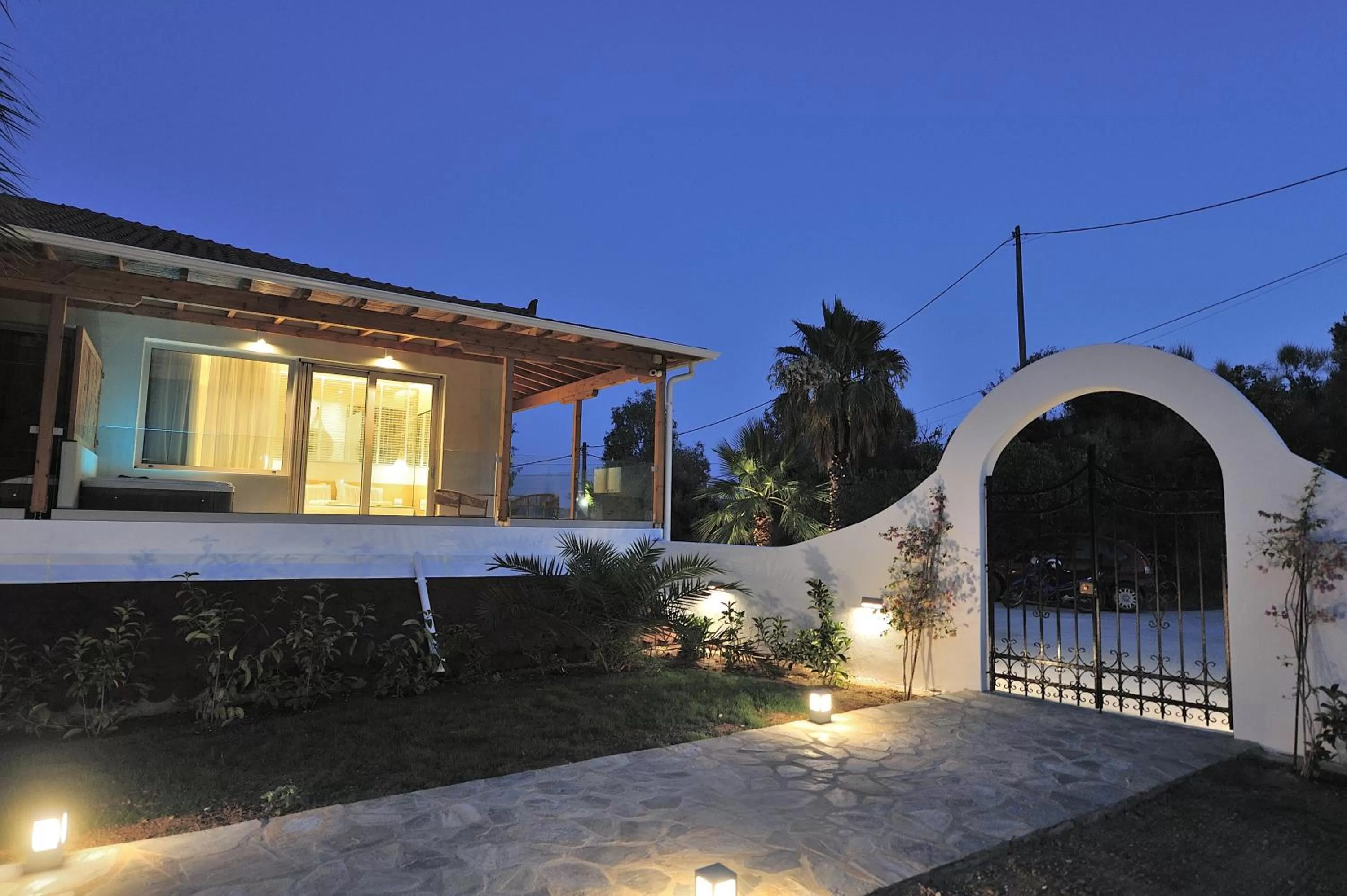 Property Building in Salty Wave Suites