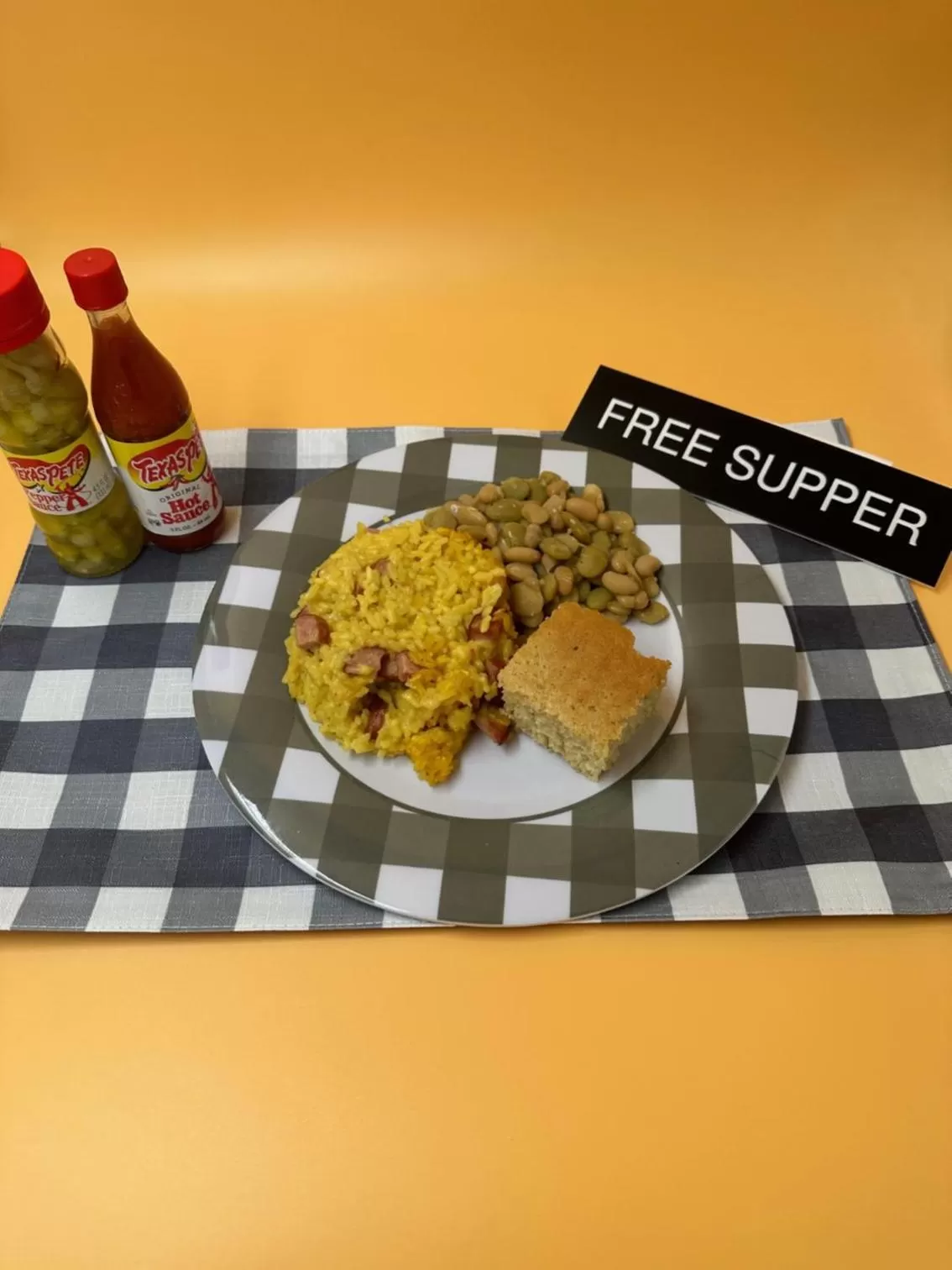 Food and drinks in Days Inn by Wyndham Asheville West