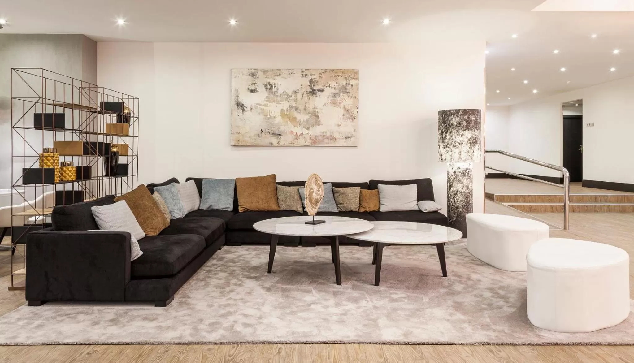 Communal lounge/ TV room in Hotel Ilunion Bilbao