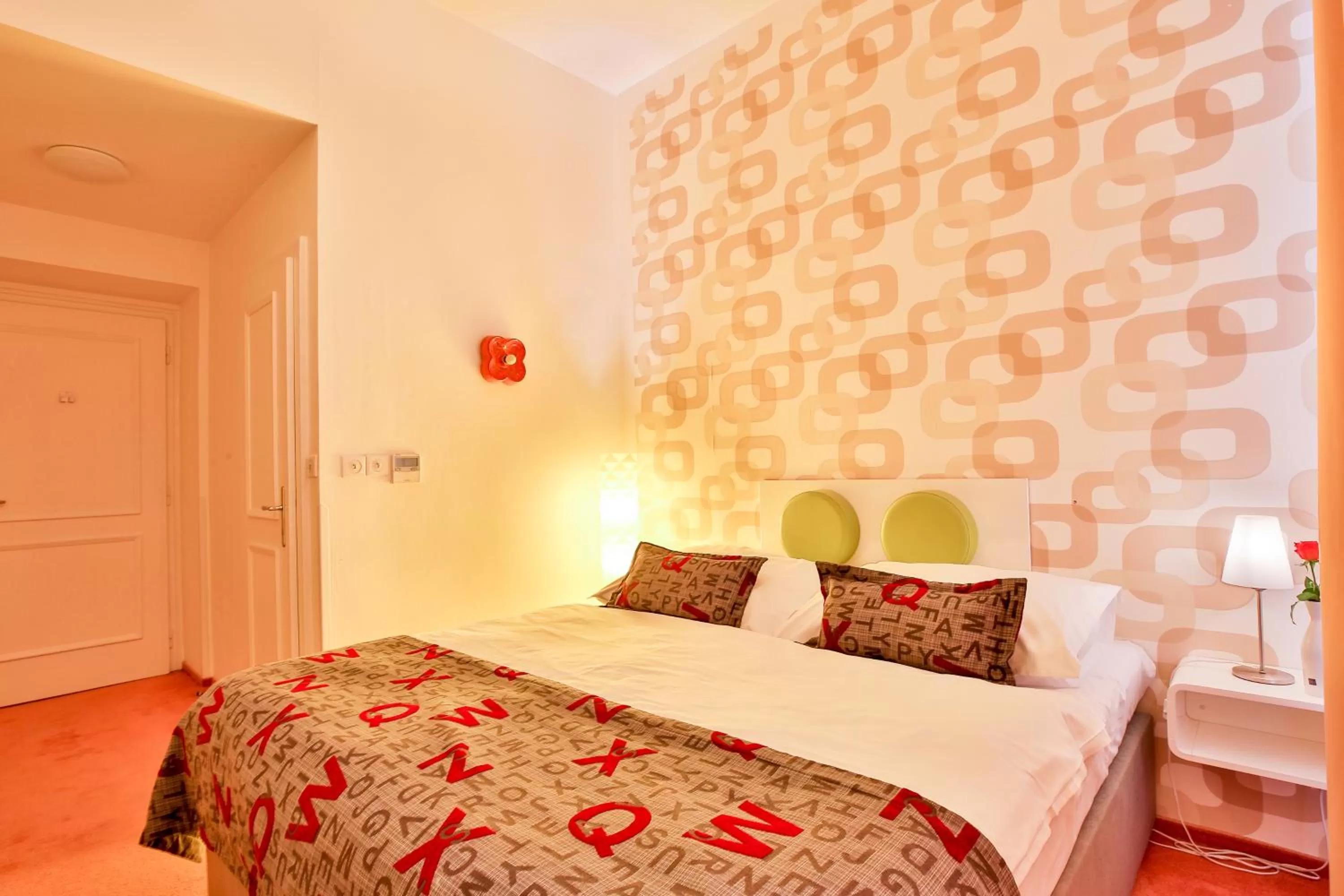 Bed in LH Vintage Design Hotel Sax