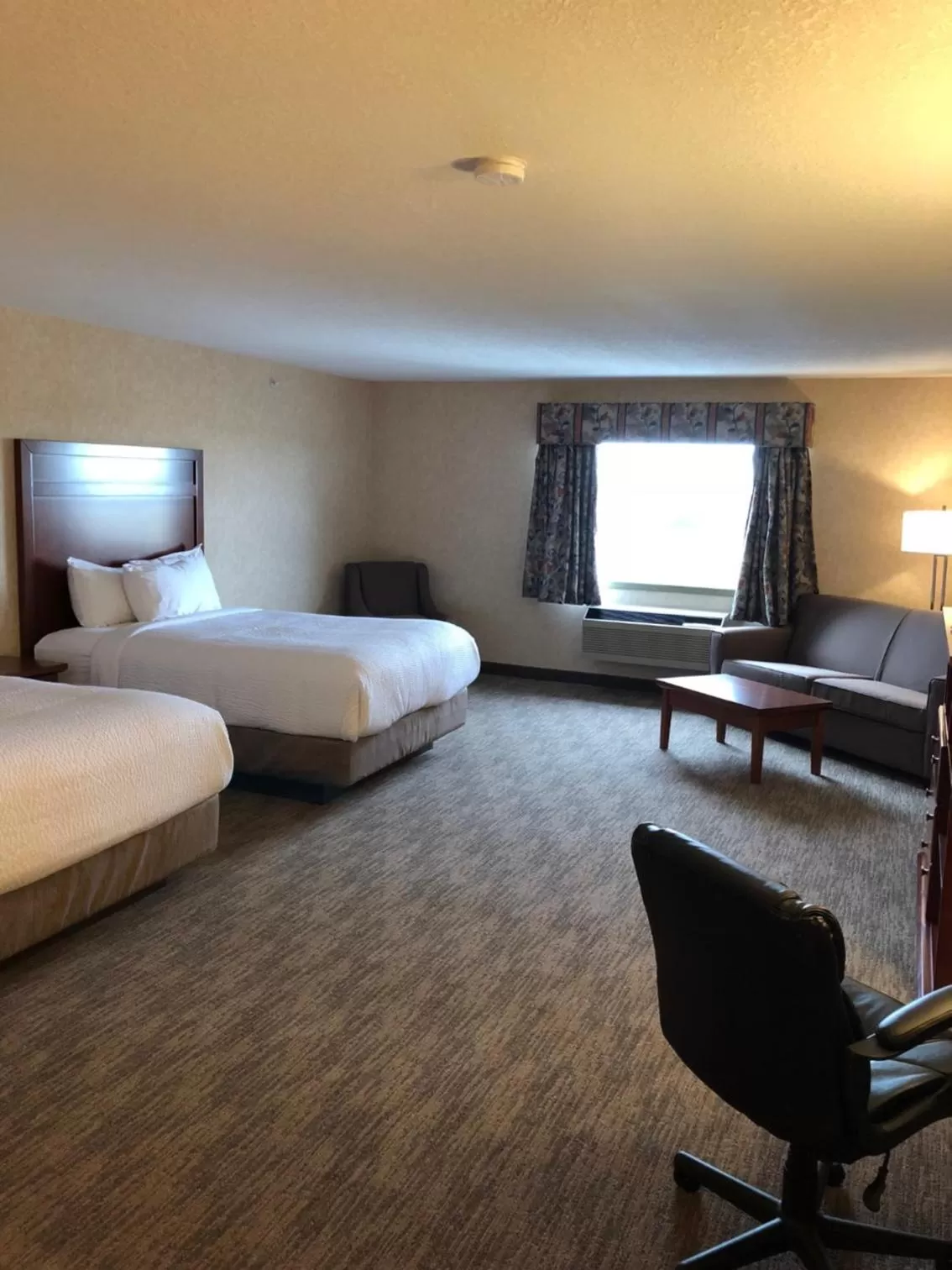 Family, Bed in Days Inn & Suites by Wyndham Brooks