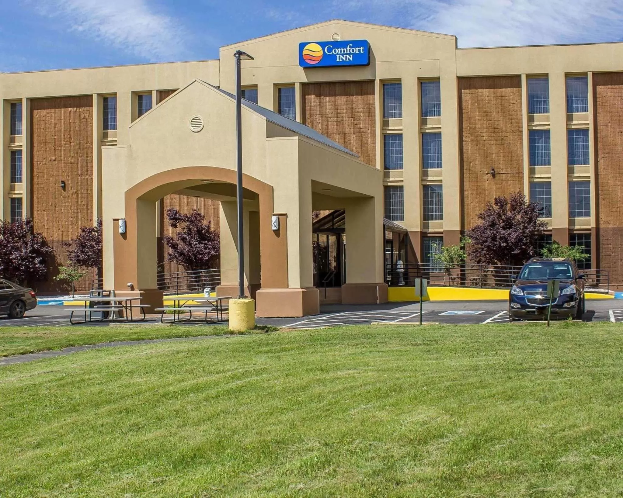 Property building in Comfort Inn Wethersfield - Hartford