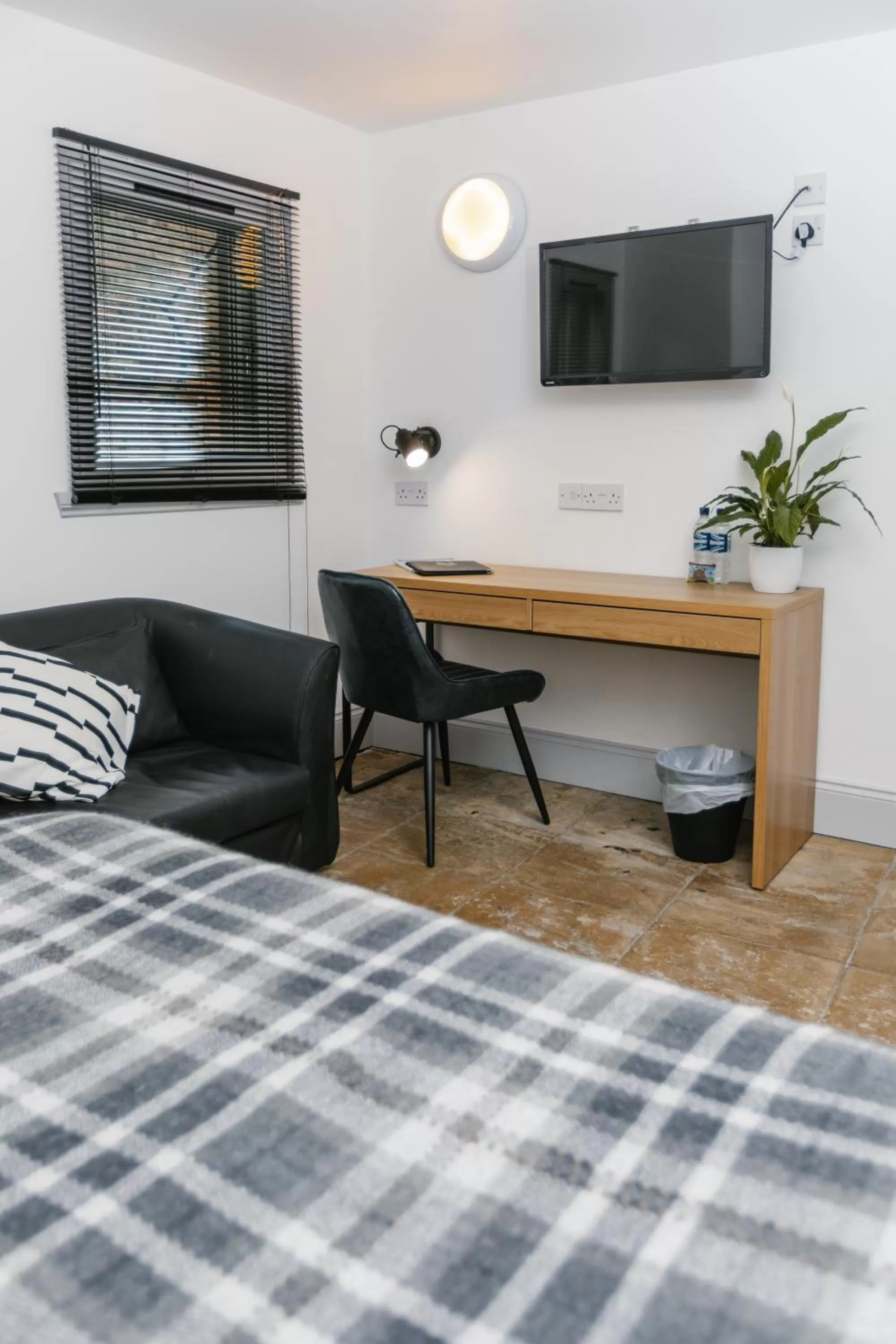 Bed in Siberia Bar & Hotel