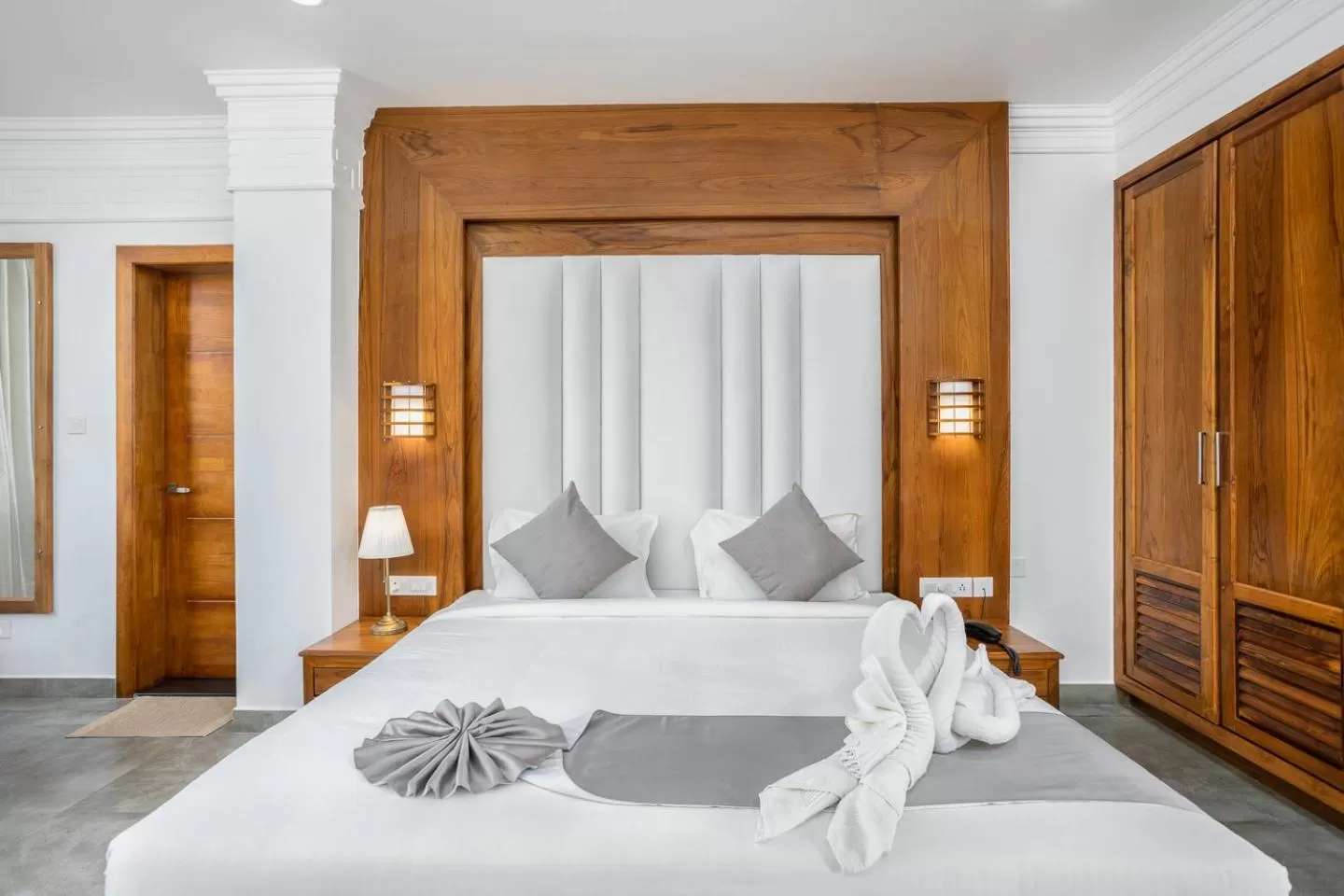 Bed in HOTEL WHITE HOUSE, Munnar