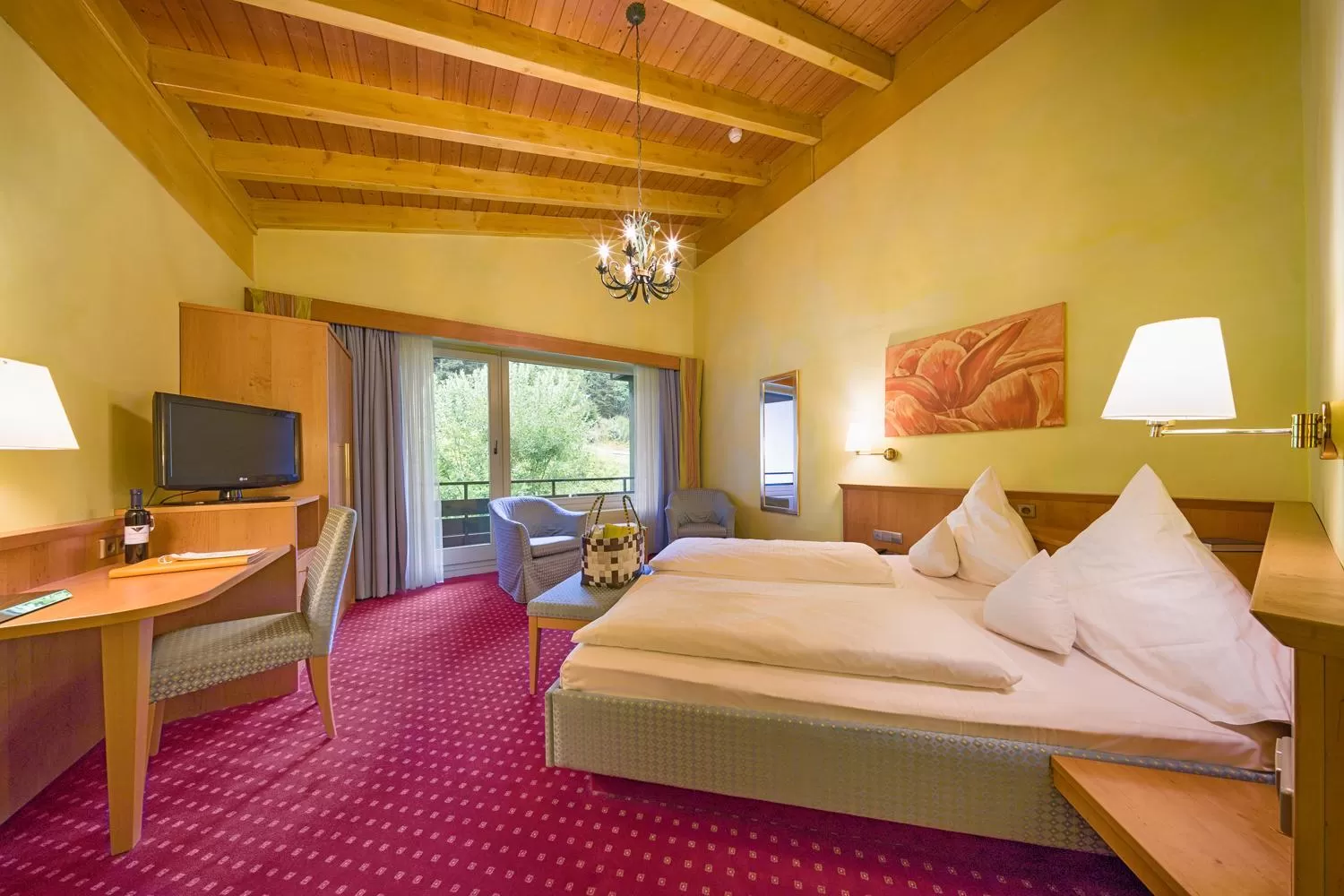 Photo of the whole room, Bed in Ringhotel Mönch`s Waldhotel