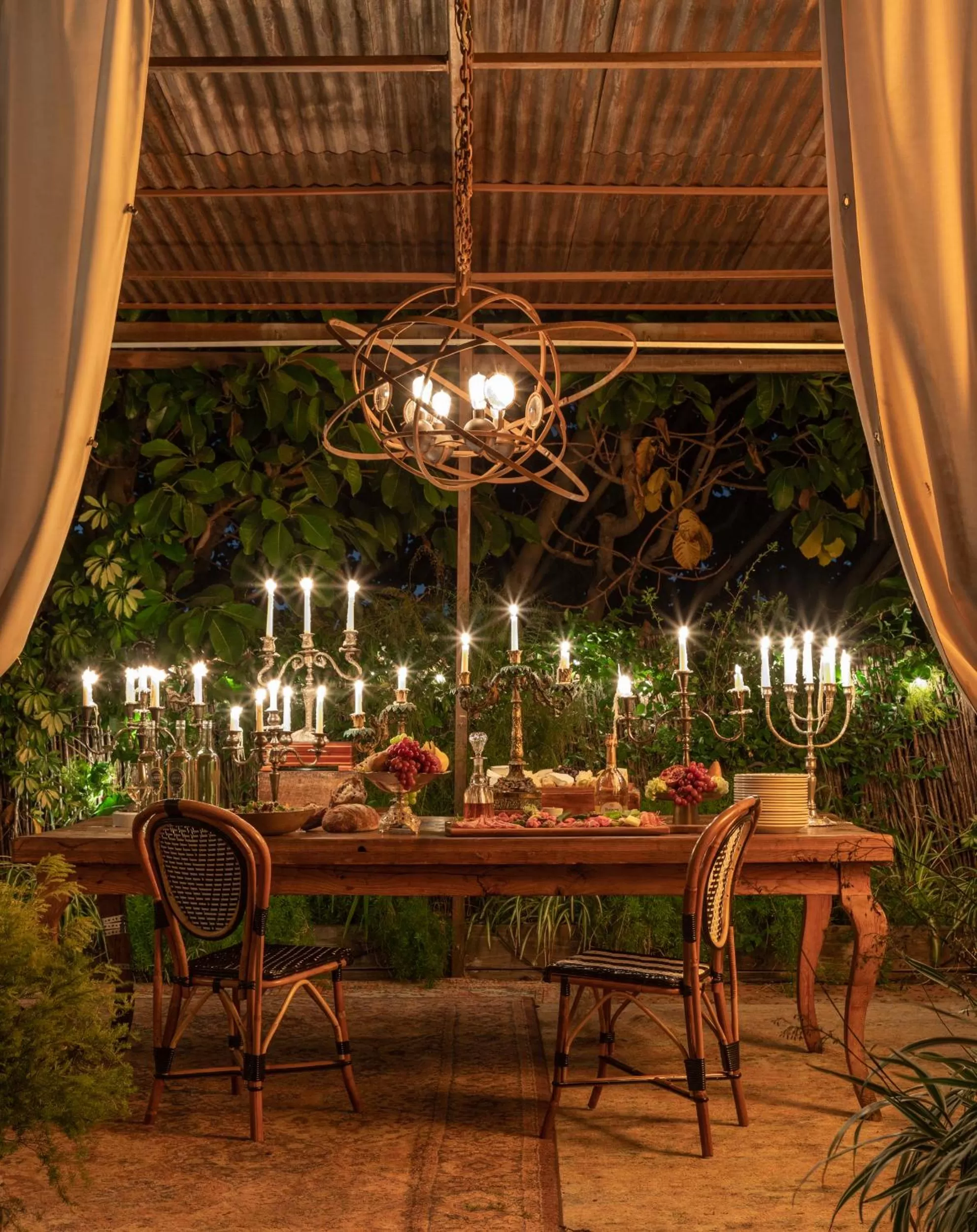 Restaurant/places to eat in Petit Ermitage