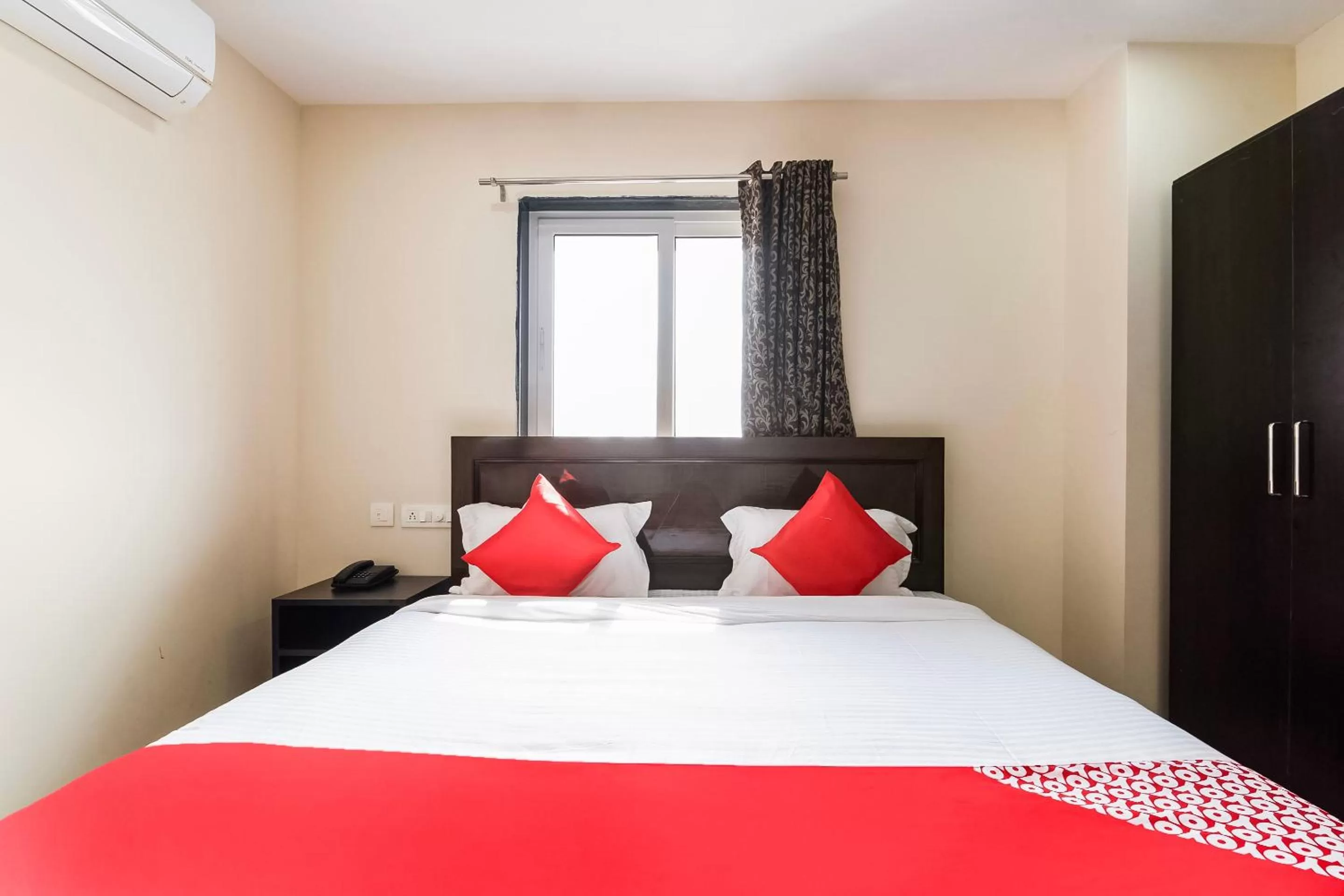 Bedroom, Bed in Capital O Hotel Green Tree