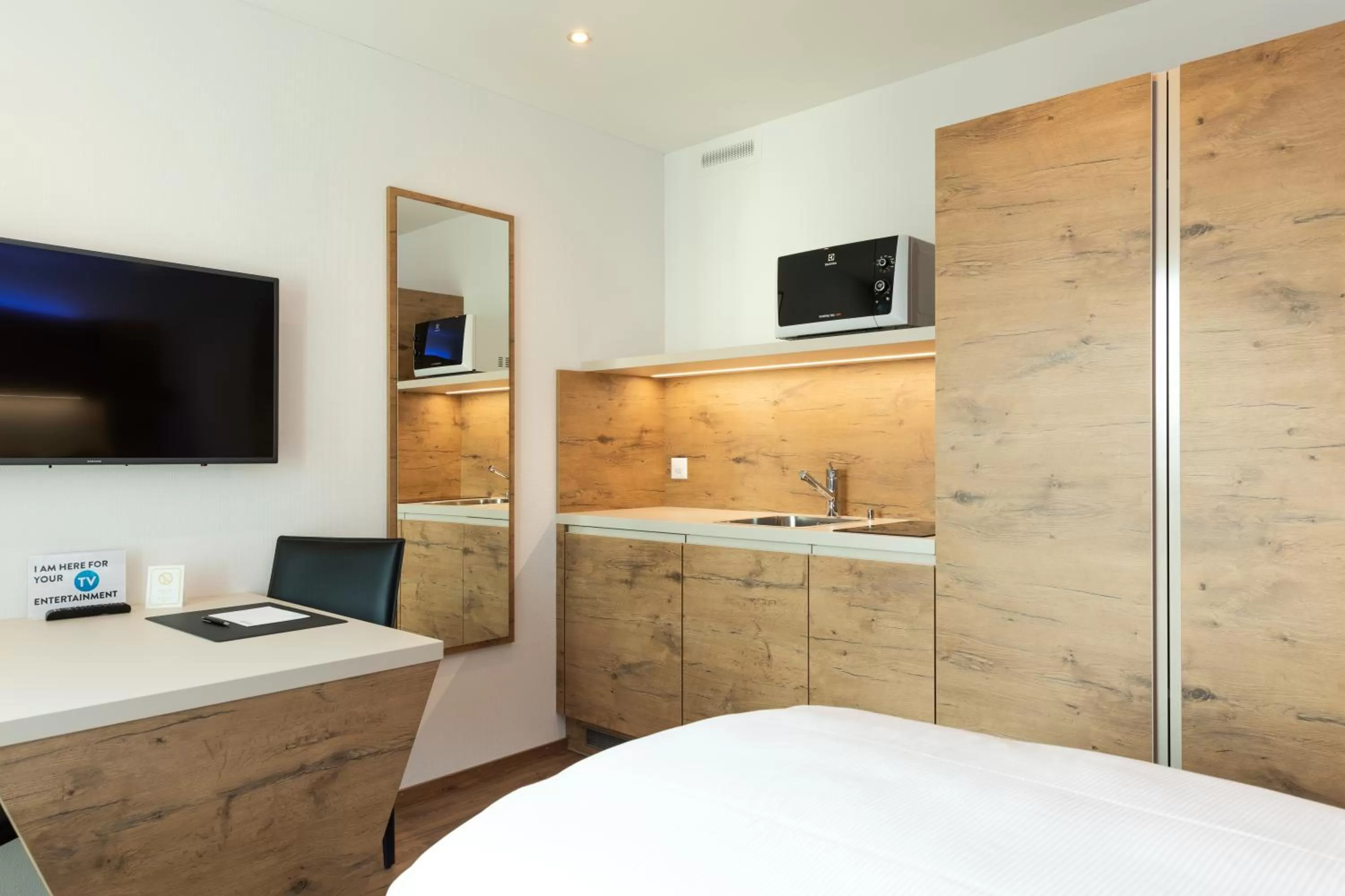 Bed in TRIP INN JET HOTEL Zürich Airport