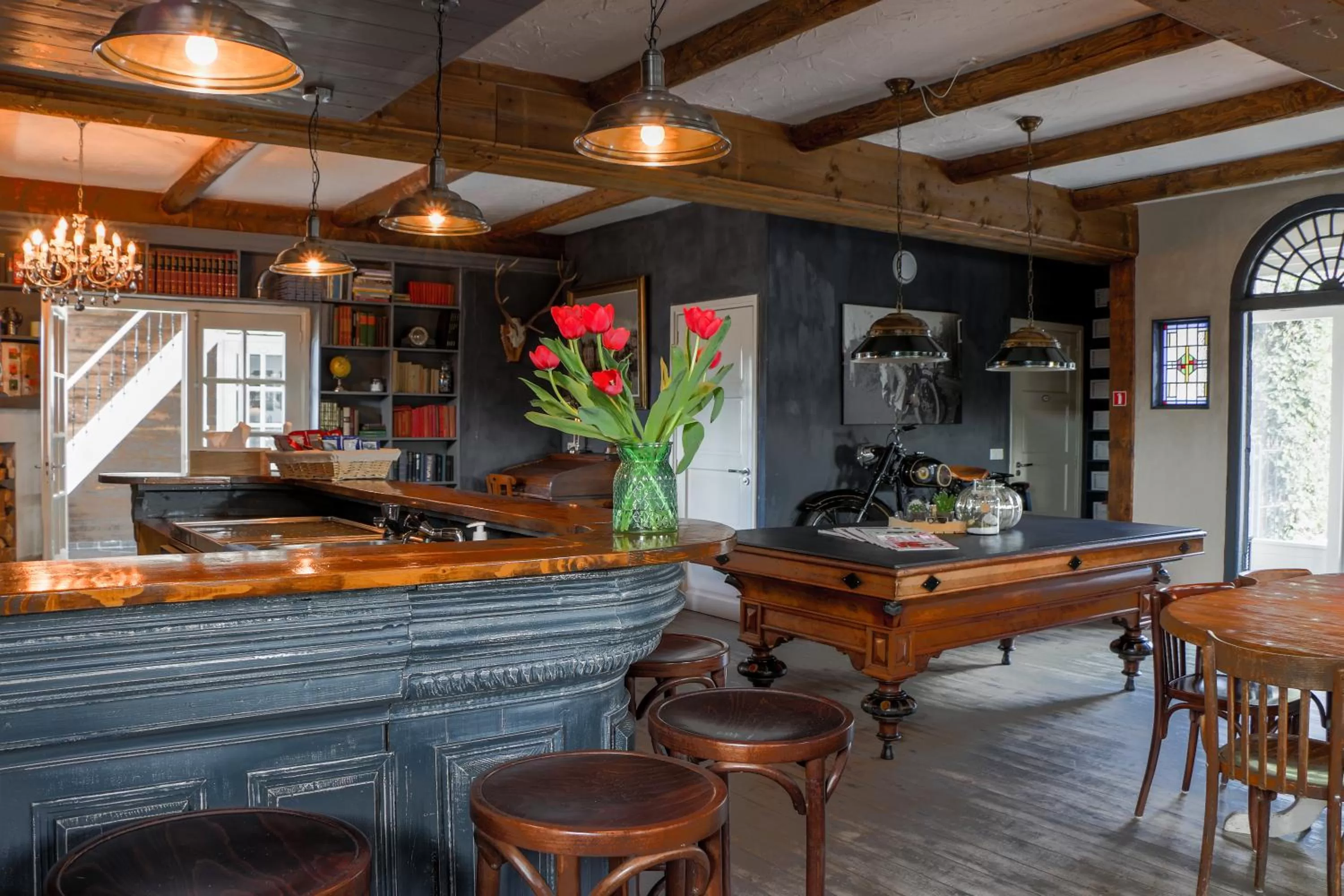 Communal lounge/ TV room in Oostmolenhoeve B&B