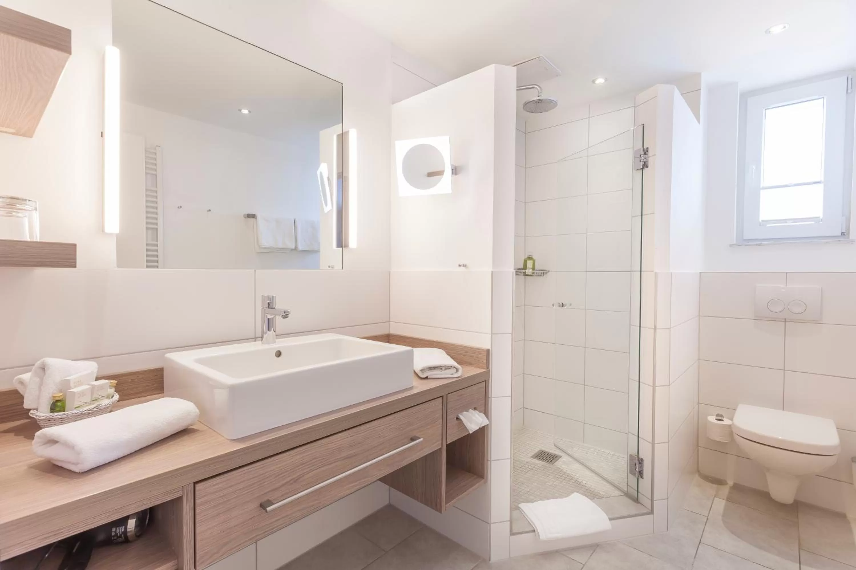 Shower in Hotel Bernstein