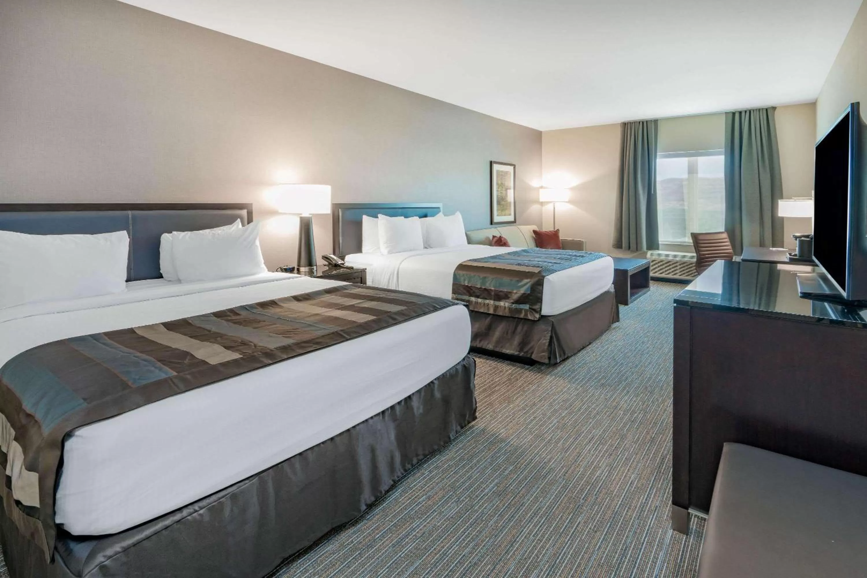 Photo of the whole room, Bed in Wingate by Wyndham Moab