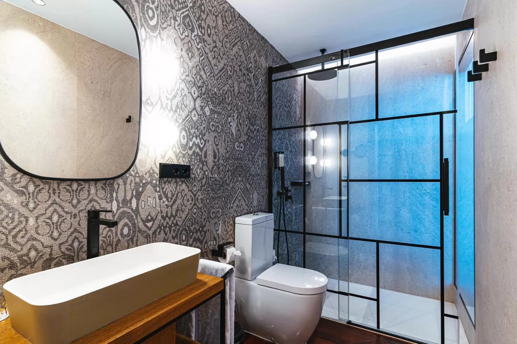 Toilet in Boutique Hotel Cordial Plaza Mayor de Santa Ana