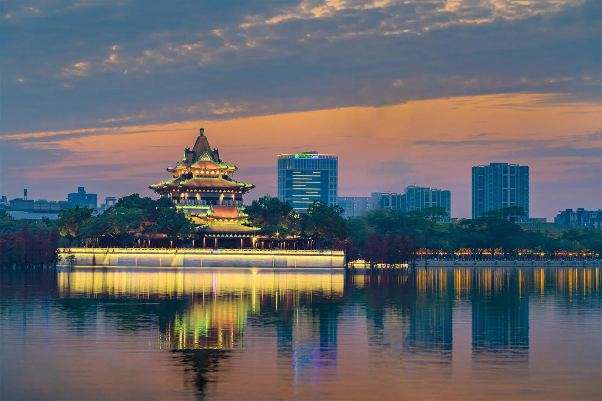 Property building in Holiday Inn Express Shunde Daliang by IHG