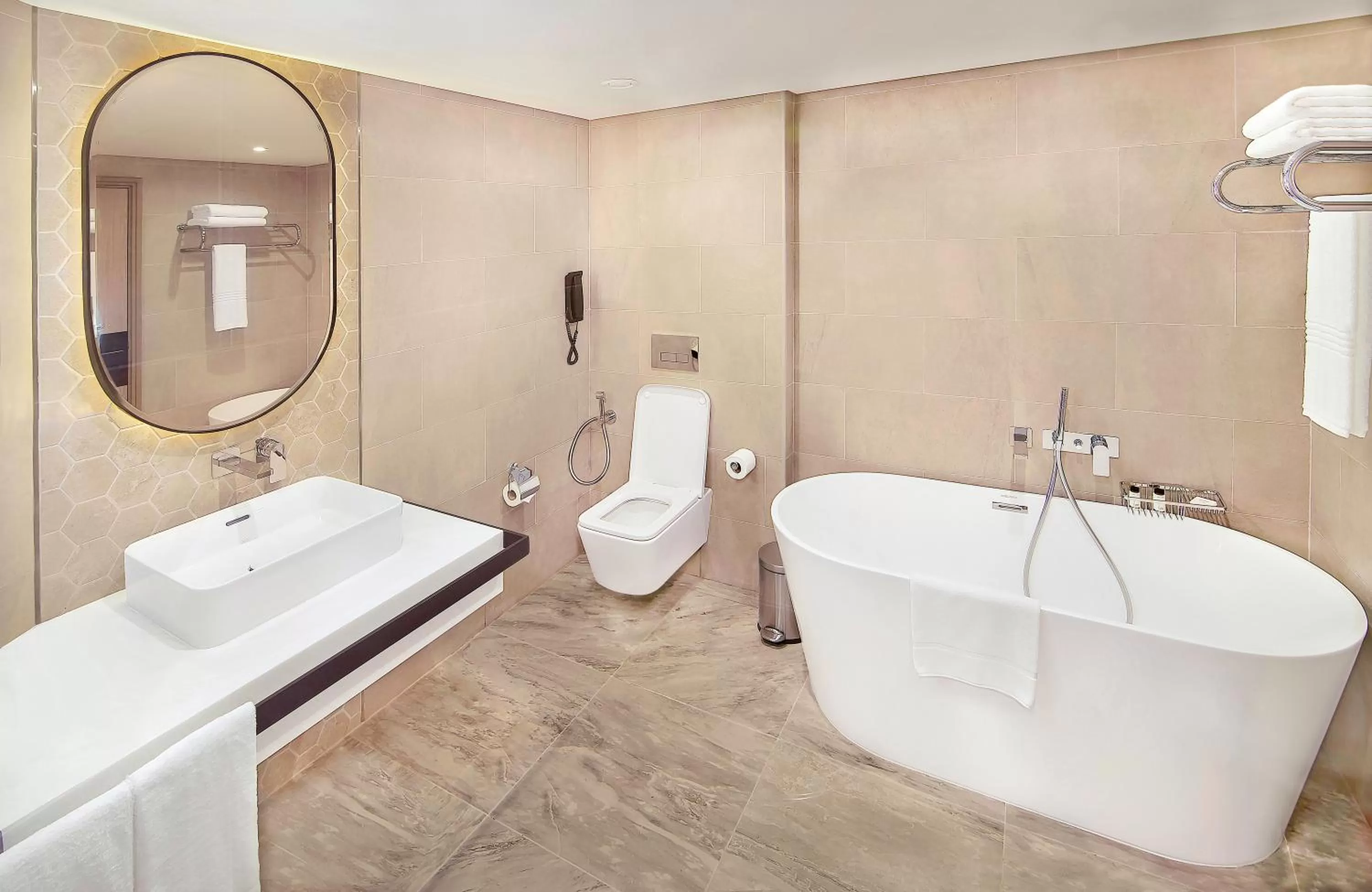 Toilet in Sheraton Abu Dhabi Hotel & Resort