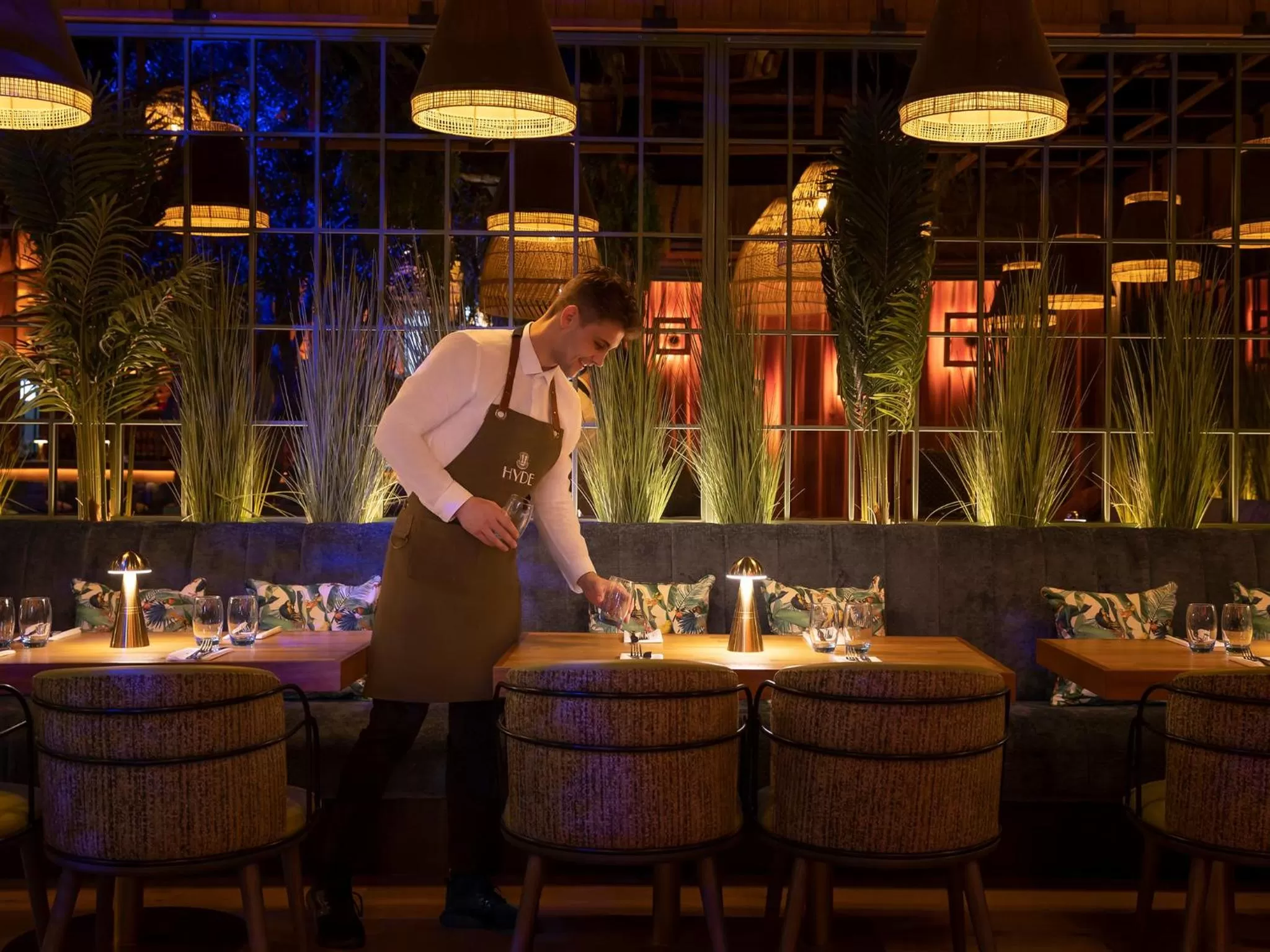 Restaurant/Places to Eat in Forster Court Hotel