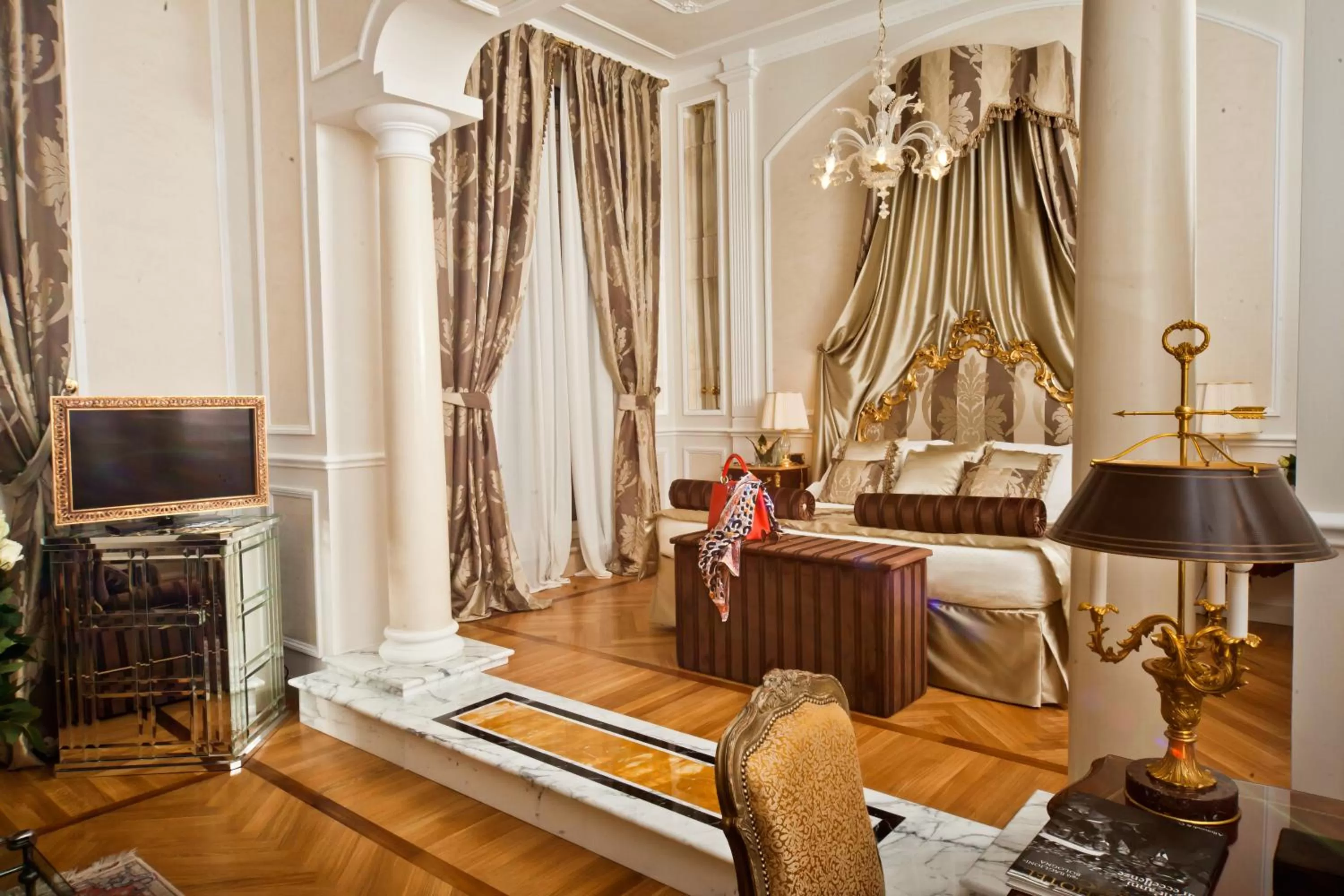 Bedroom in Grand Hotel Majestic gia' Baglioni